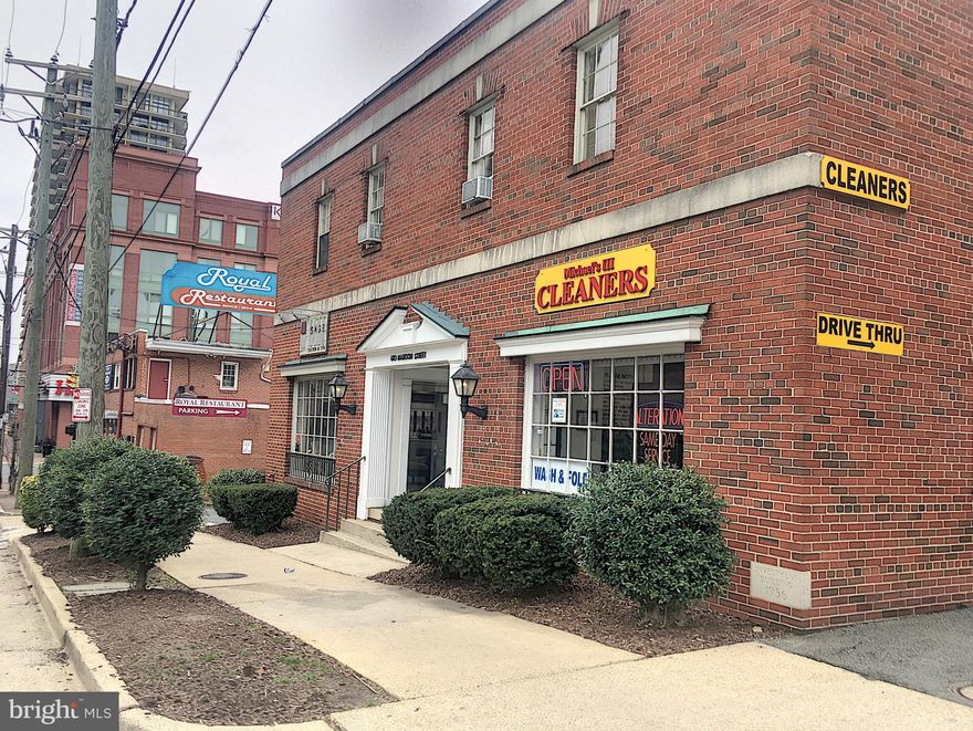 Charming 1br/1ba in fantastic Old Town location! Commuters' Dream! Walk to Braddock Rd metro. Only one block from Washington St with easy access to DC via GW Parkway. Only a couple blocks to Trader Joe's, Harris Teeter and many other shops, restaurants and bars. Rent includes 1 parking space in common area parking lot in back of building. Unit has a washer and dryer and plenty of closet space. Owner to consider 1 pet with deposit. Tenant Pays pro-rated electric bill. Professionally managed. Pay rent online!