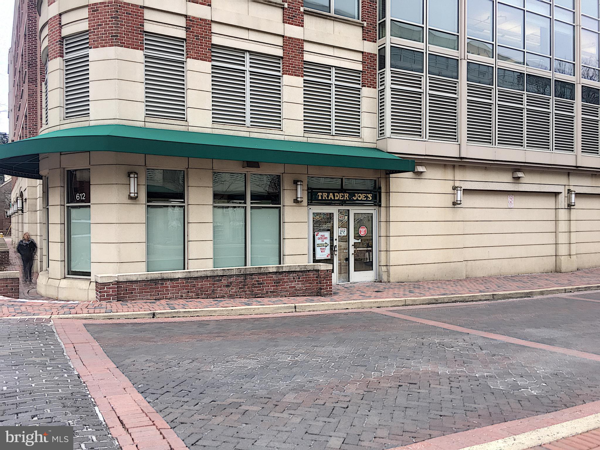 OLD TOWN - Residential Lease