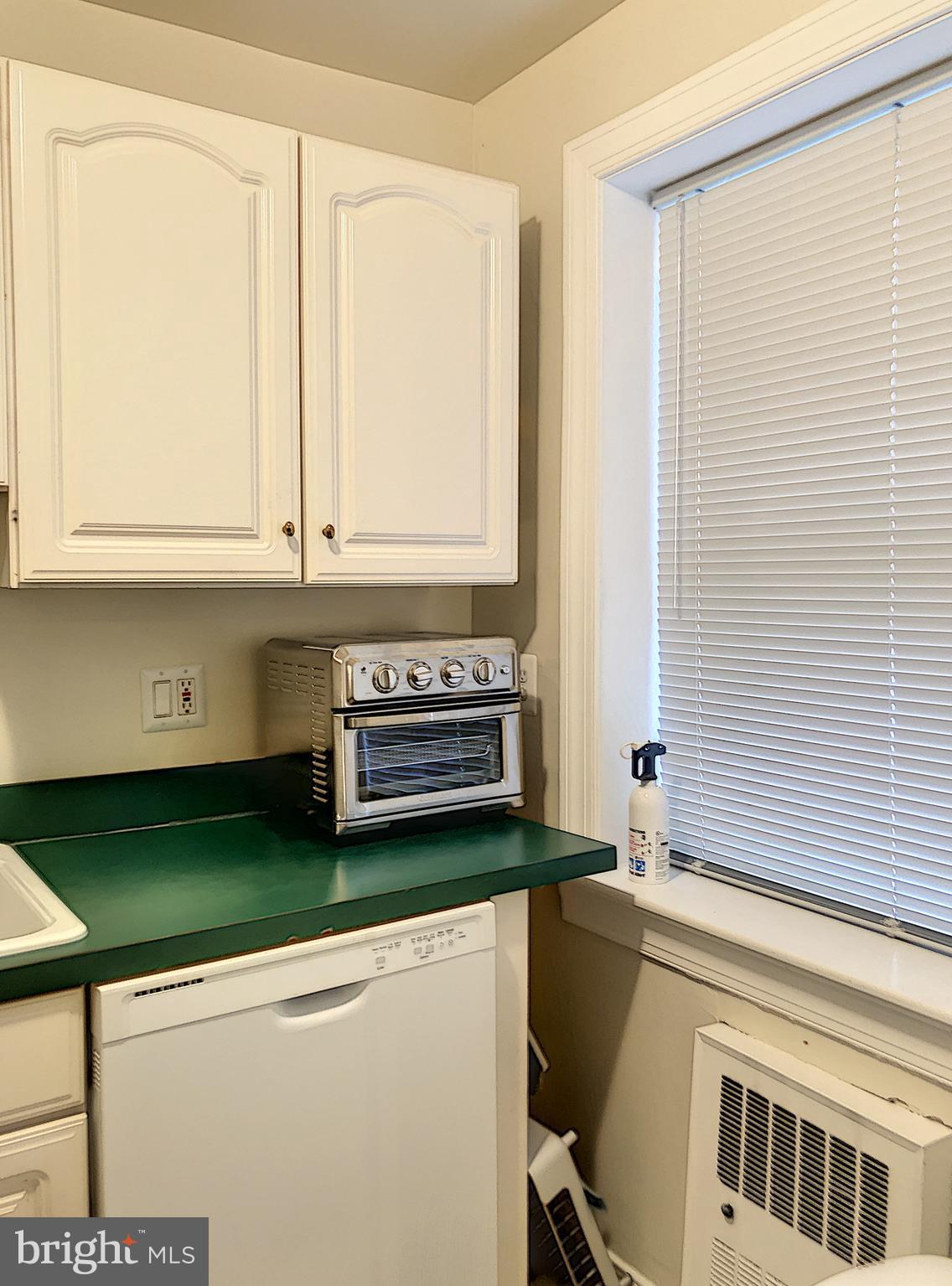 OLD TOWN - Residential Lease