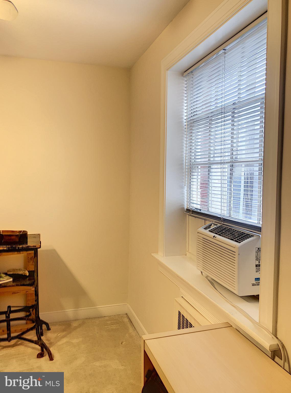 OLD TOWN - Residential Lease