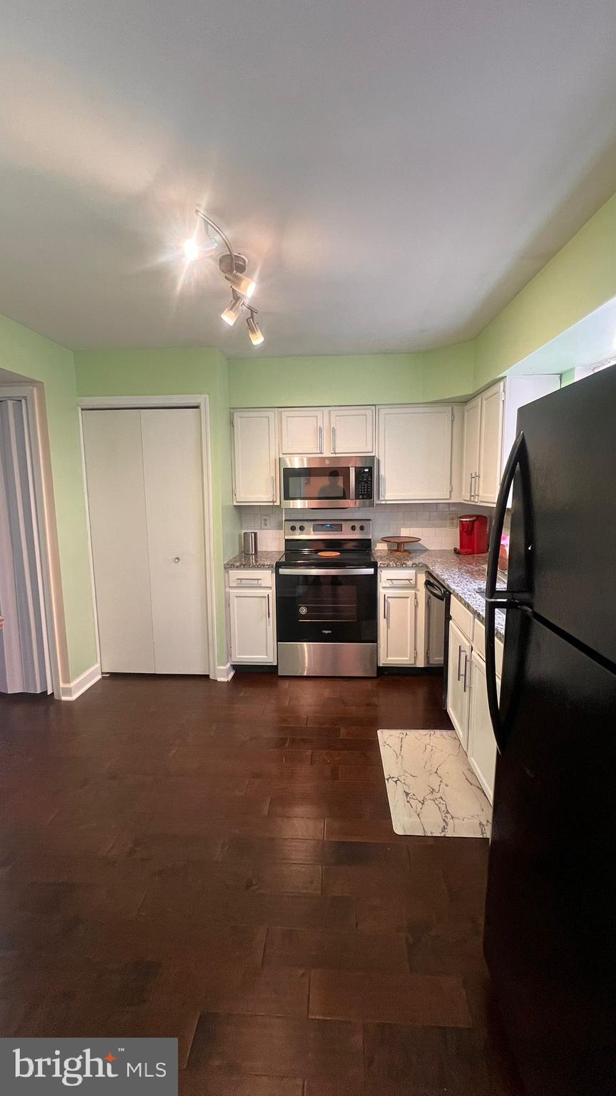 MOUNTAIN VILLAGE - Residential