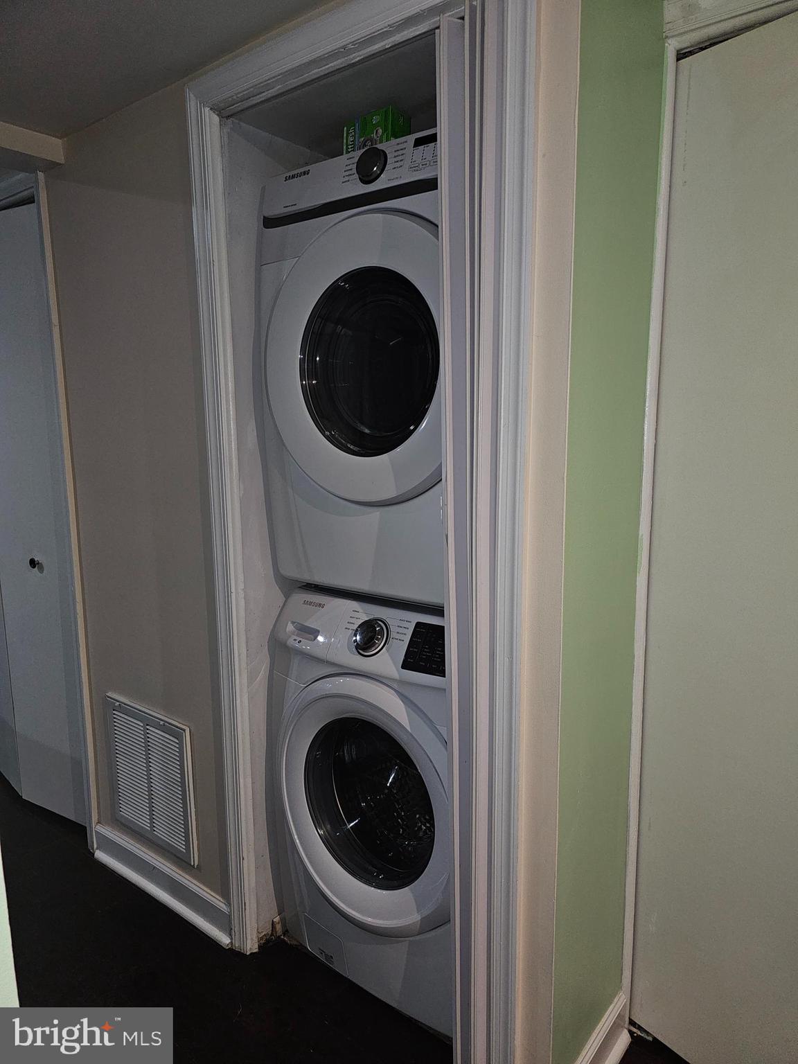 MOUNTAIN VILLAGE - Residential