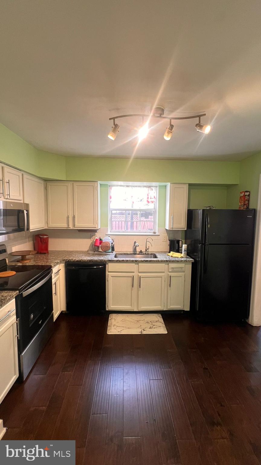 MOUNTAIN VILLAGE - Residential