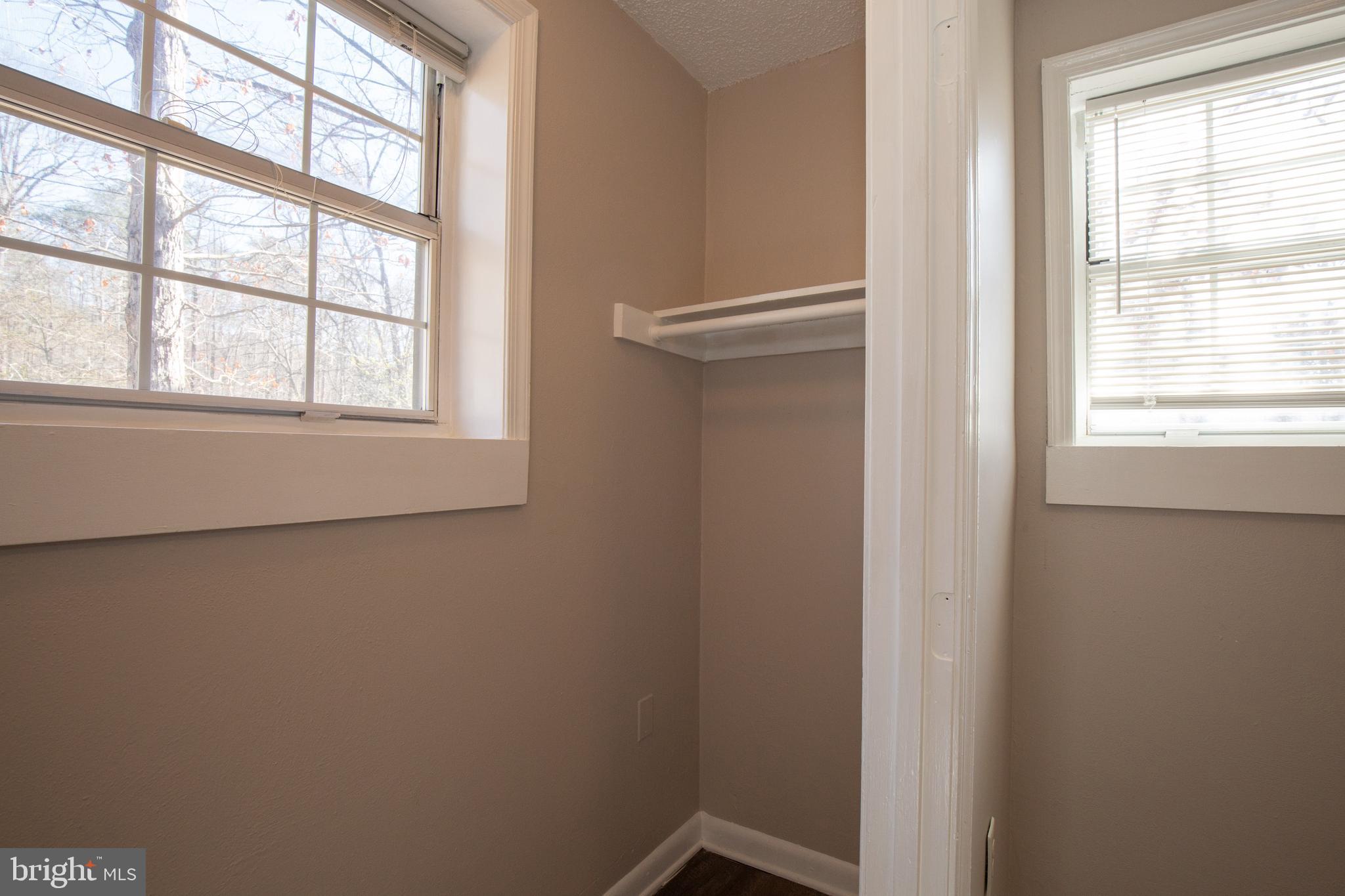 SHANNONDALE - Residential Lease