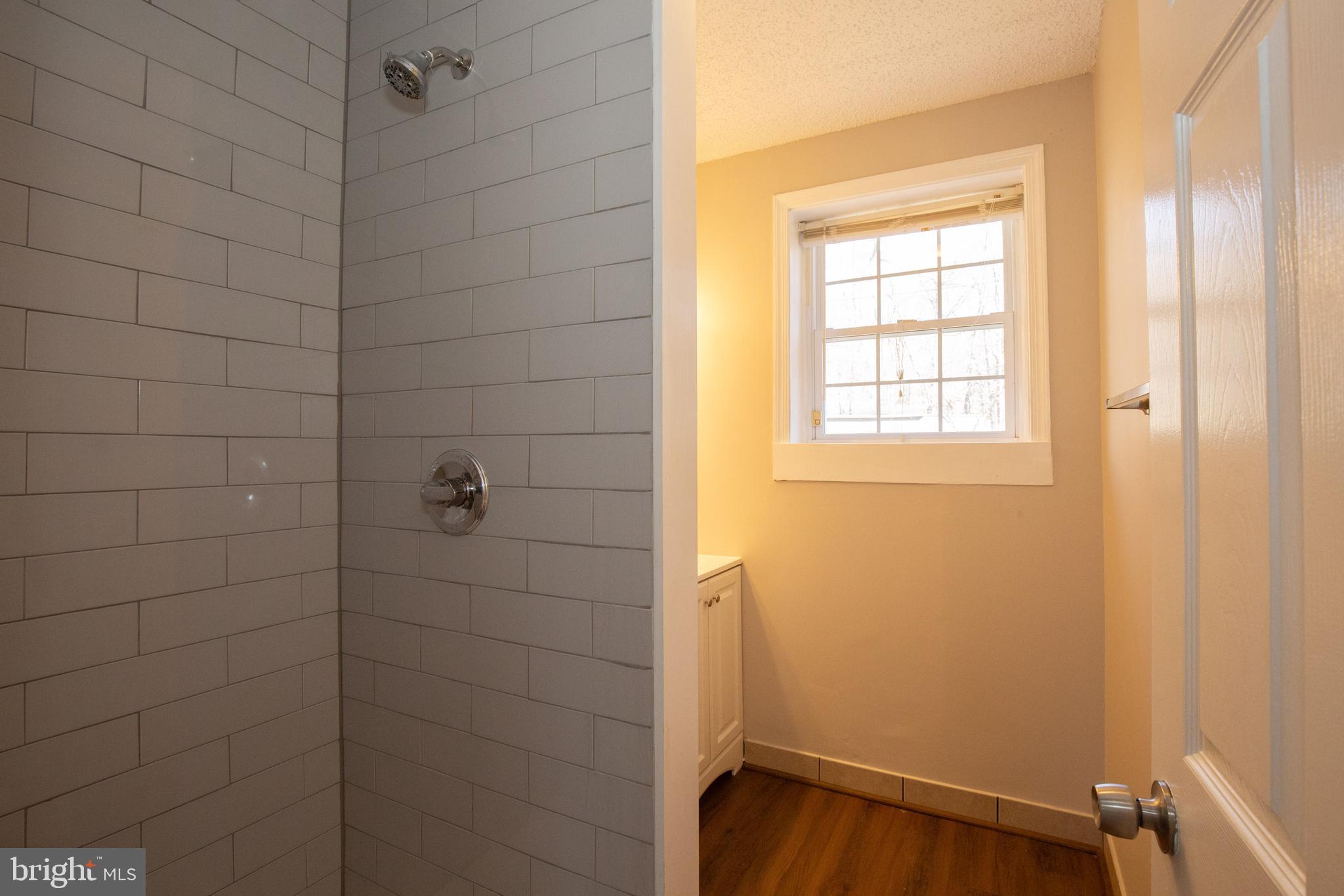 SHANNONDALE - Residential Lease