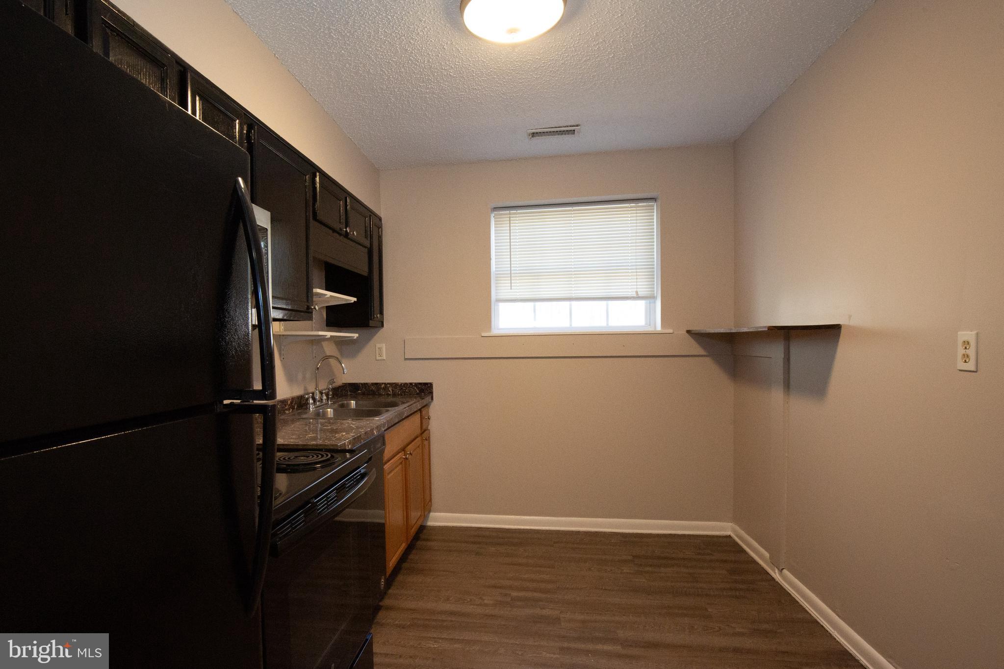 SHANNONDALE - Residential Lease