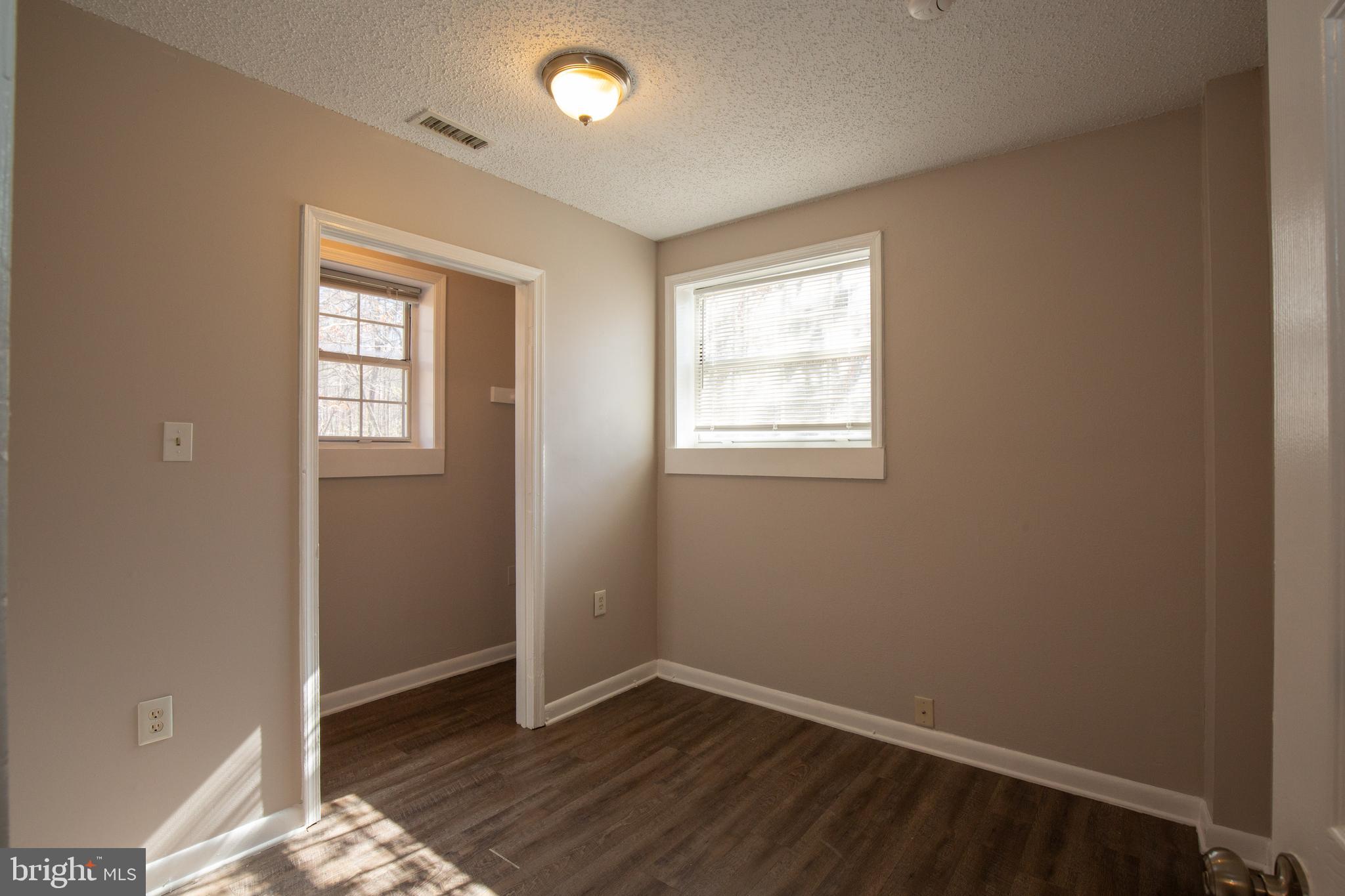 SHANNONDALE - Residential Lease