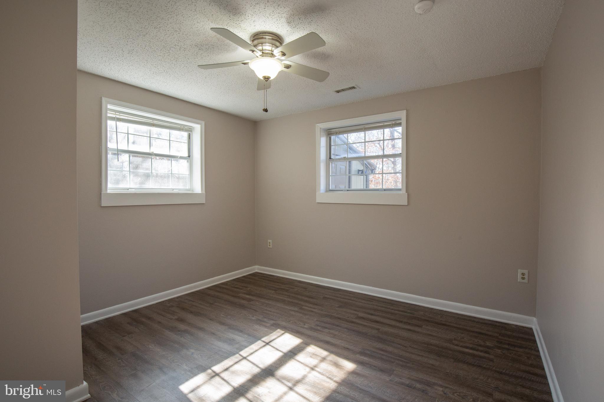 SHANNONDALE - Residential Lease