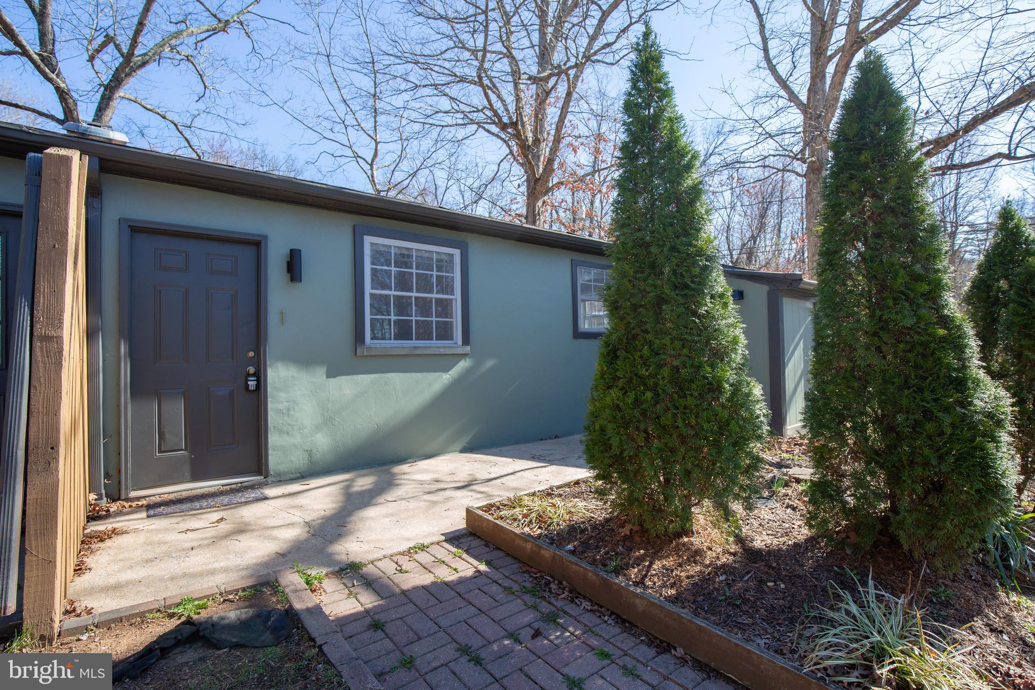 SHANNONDALE - Residential Lease