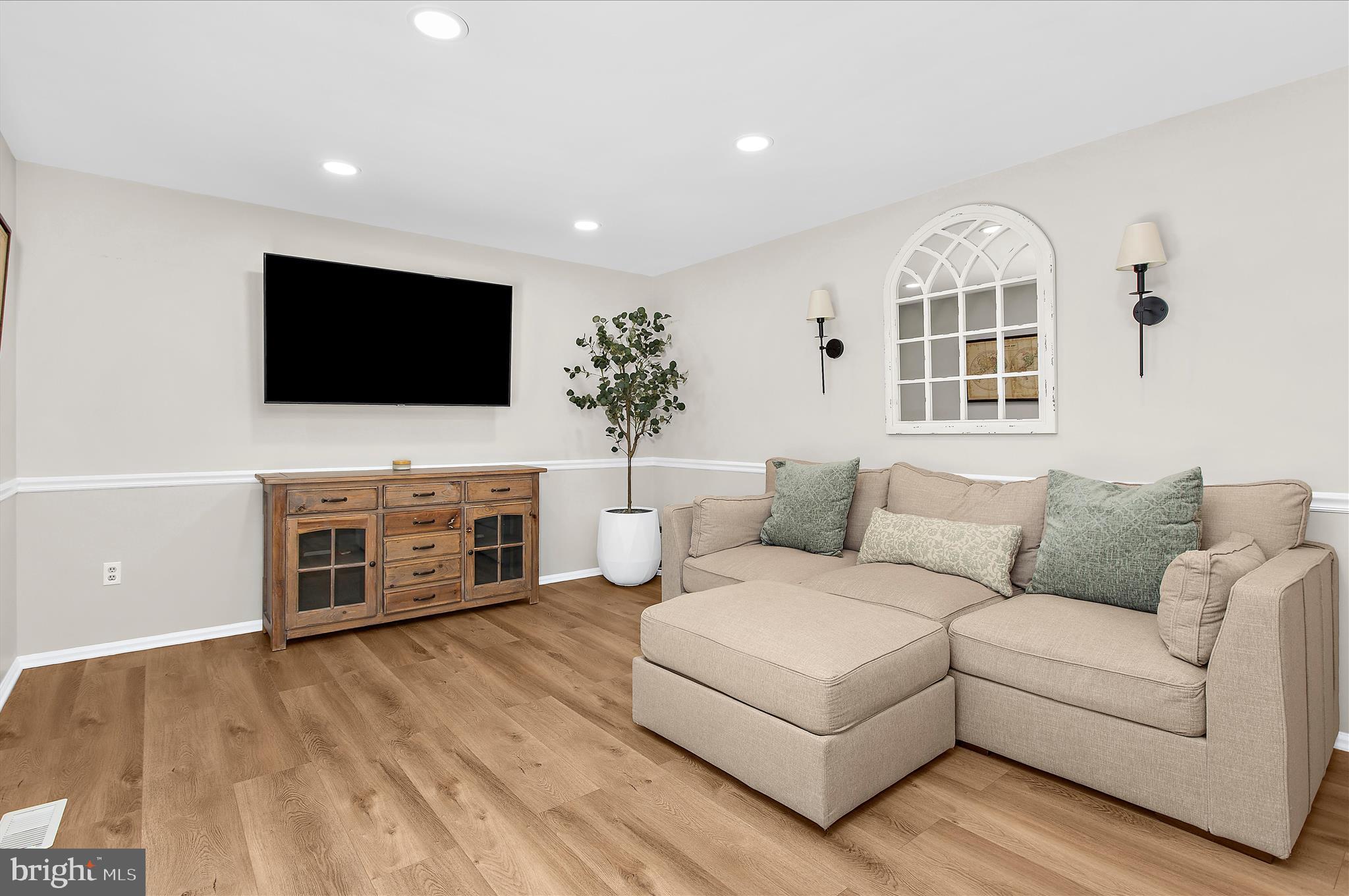 SHIPLEYS CHOICE - Residential