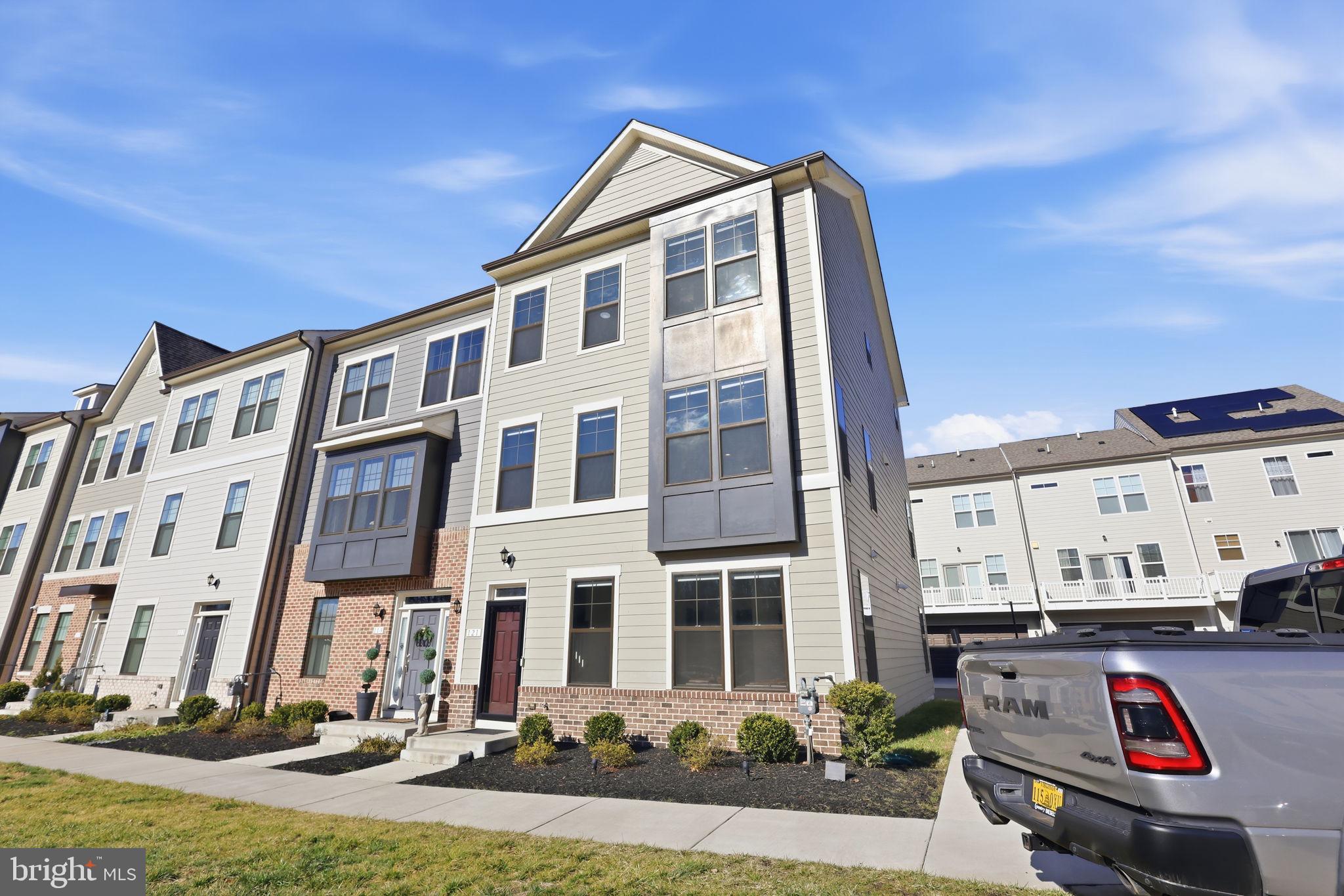 HIGHLANDER PARK - Residential