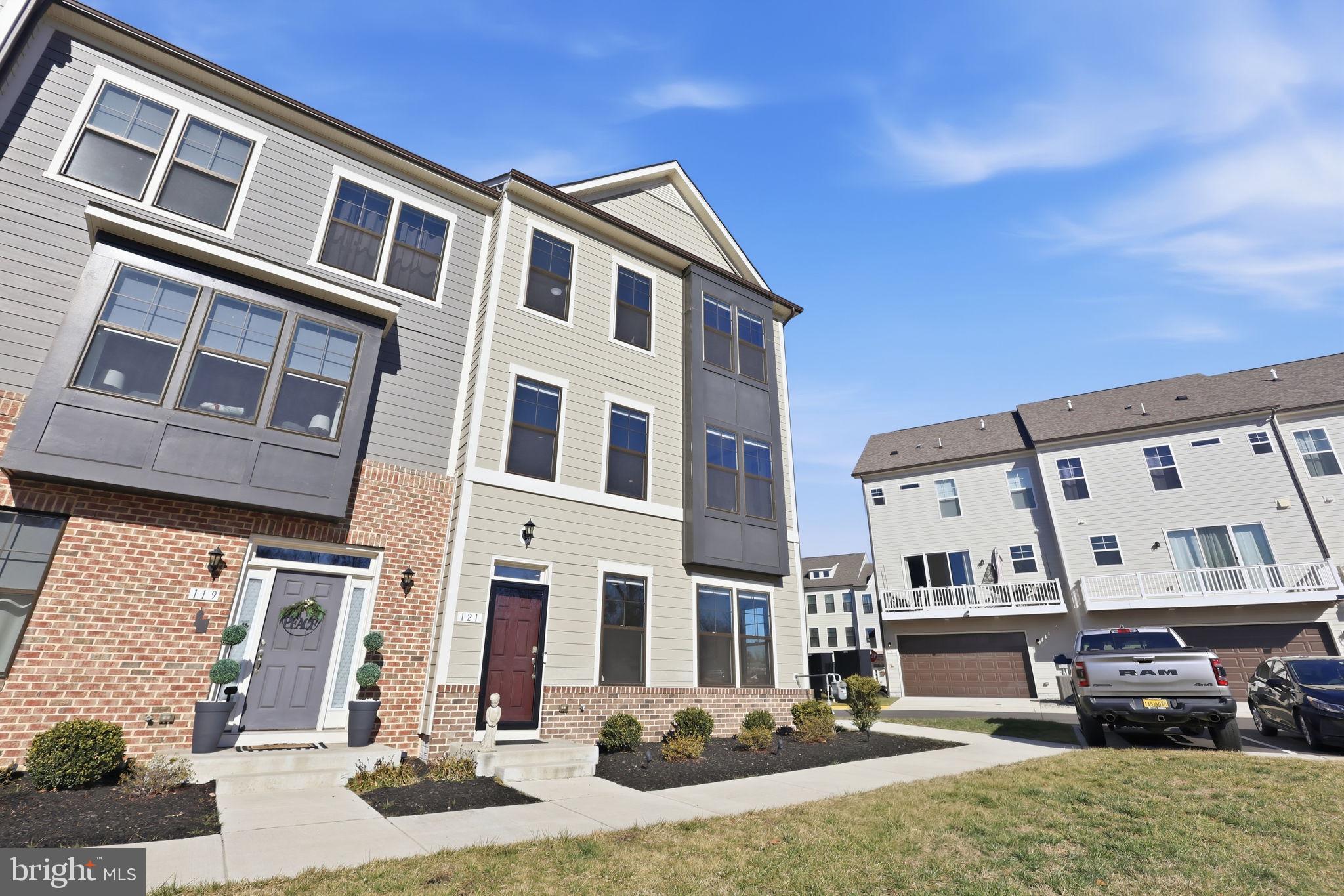 HIGHLANDER PARK - Residential