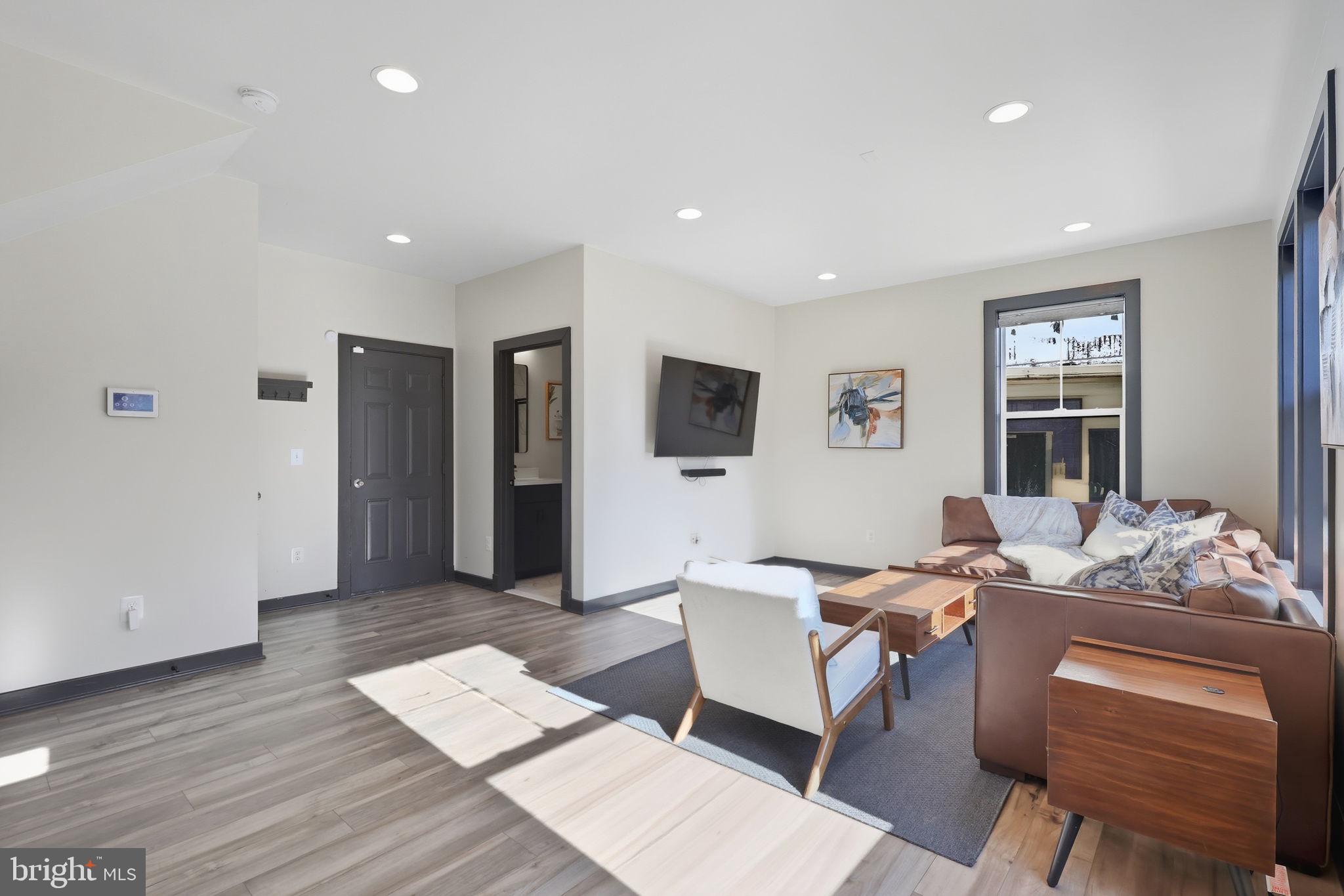 HIGHLANDER PARK - Residential