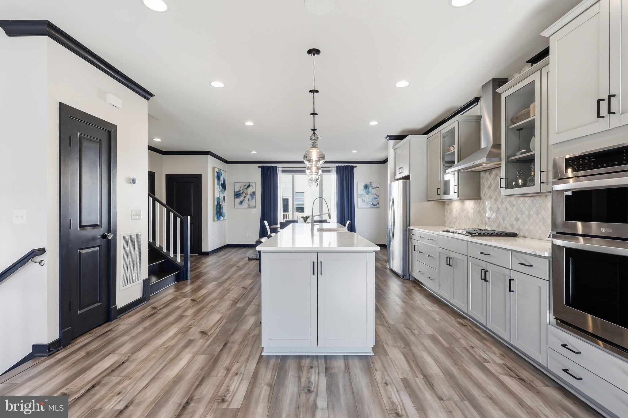 HIGHLANDER PARK - Residential