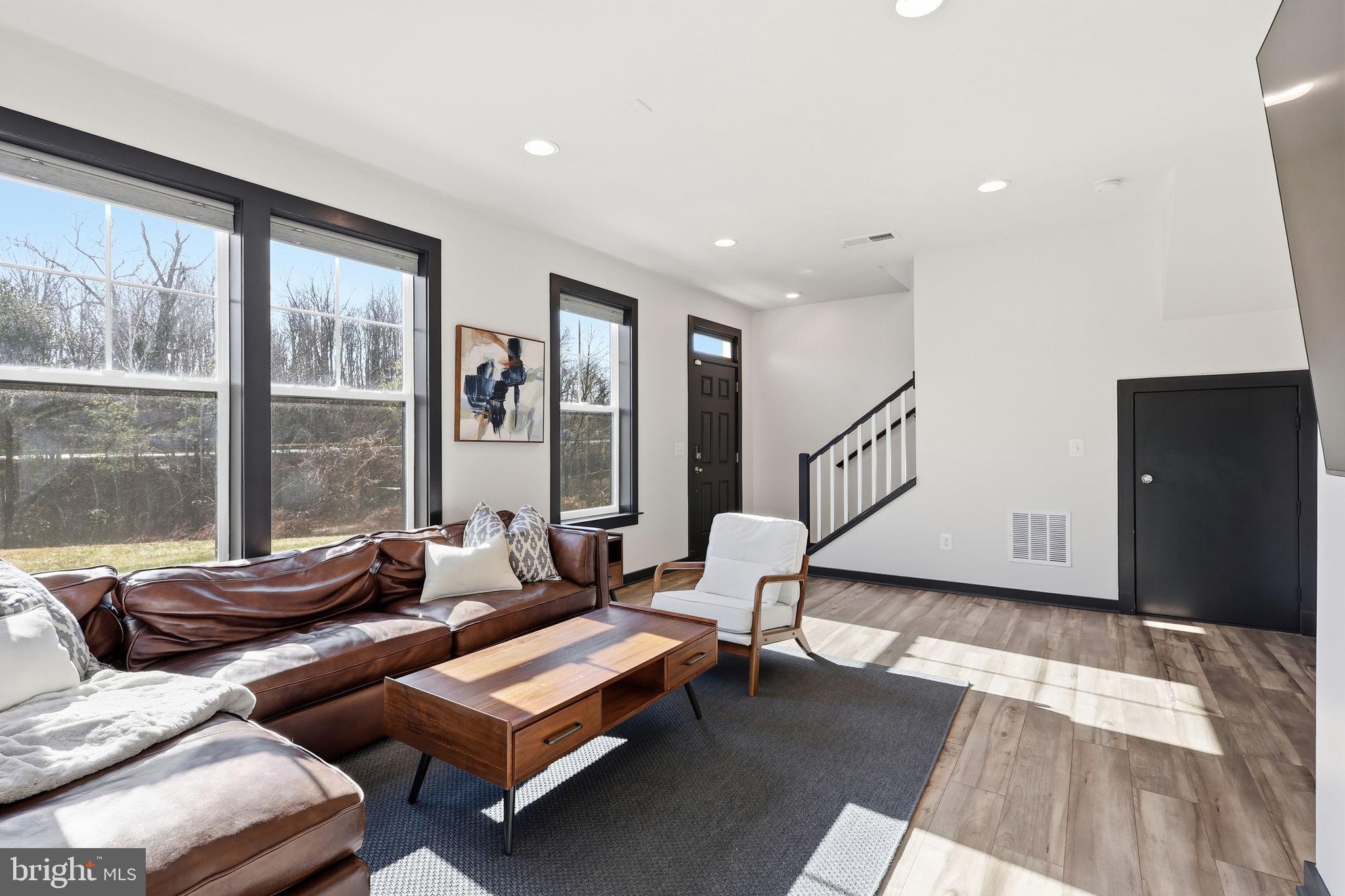 HIGHLANDER PARK - Residential