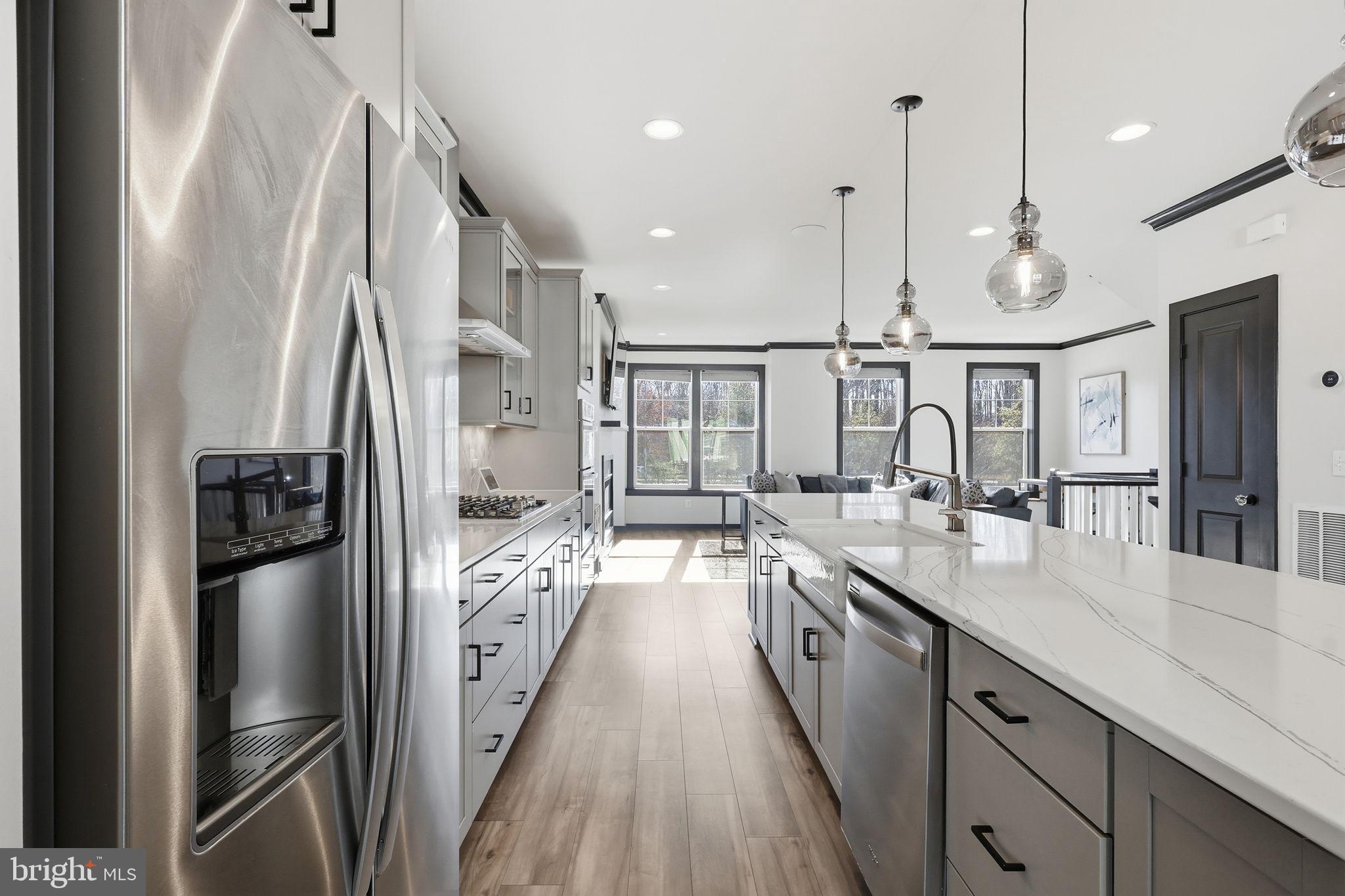 HIGHLANDER PARK - Residential