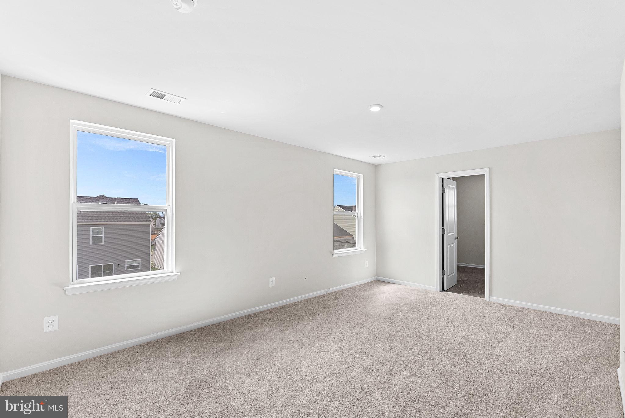 HUNTWELL WEST - Residential