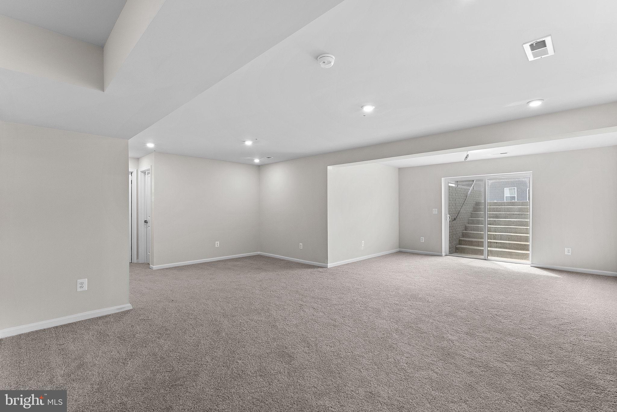 HUNTWELL WEST - Residential