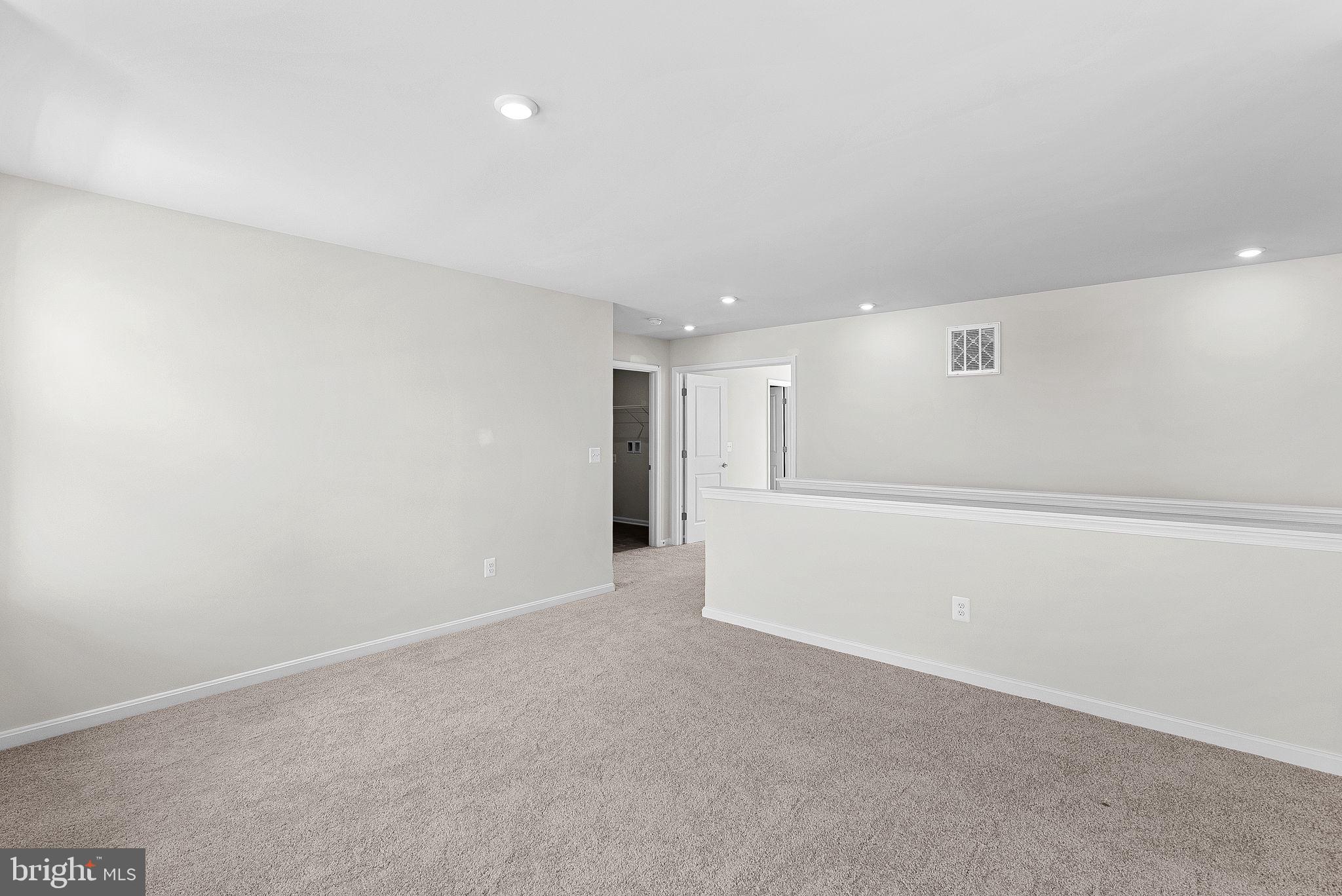 HUNTWELL WEST - Residential