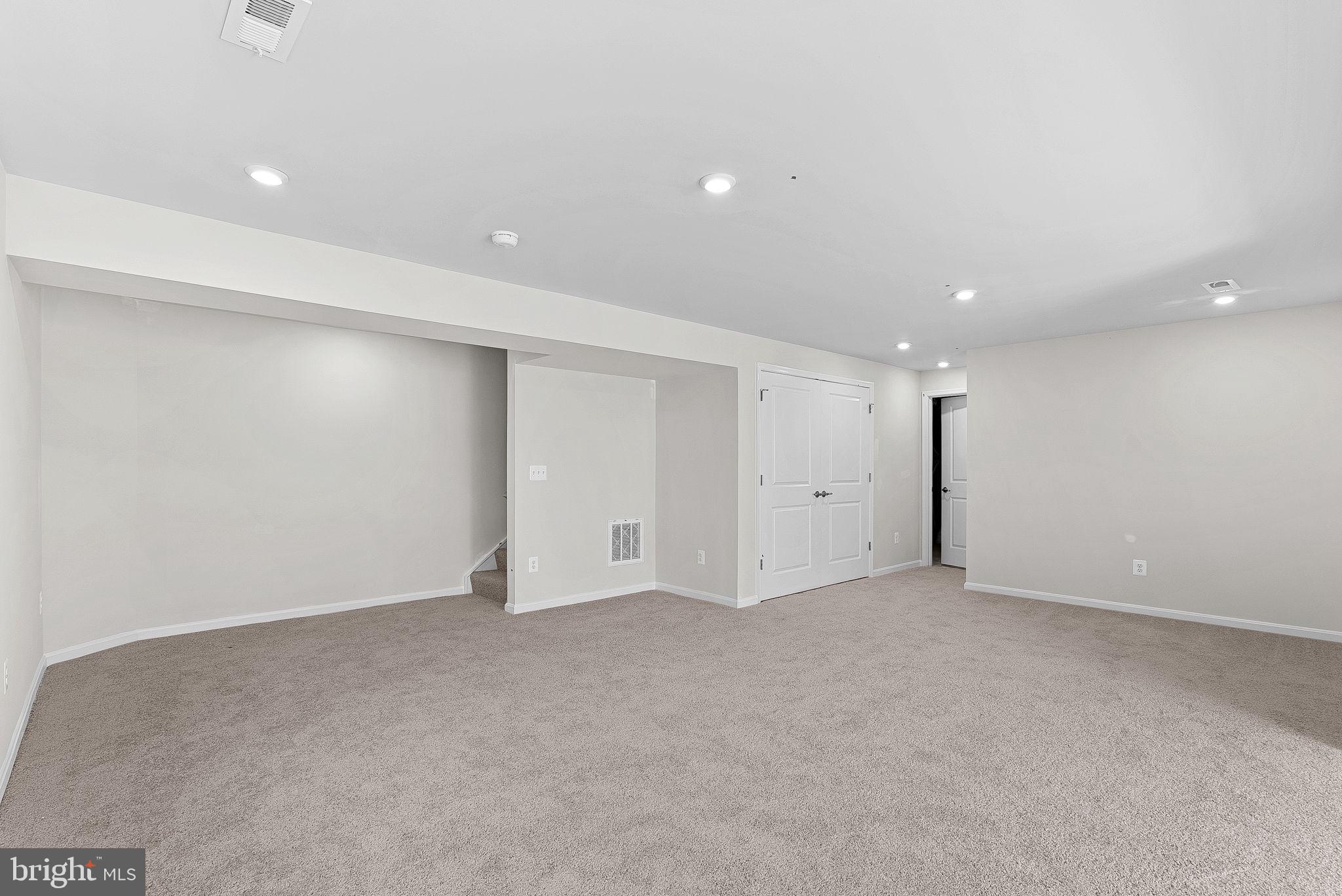 HUNTWELL WEST - Residential