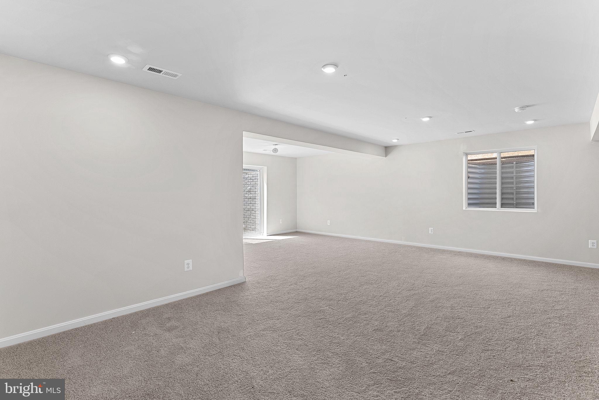 HUNTWELL WEST - Residential