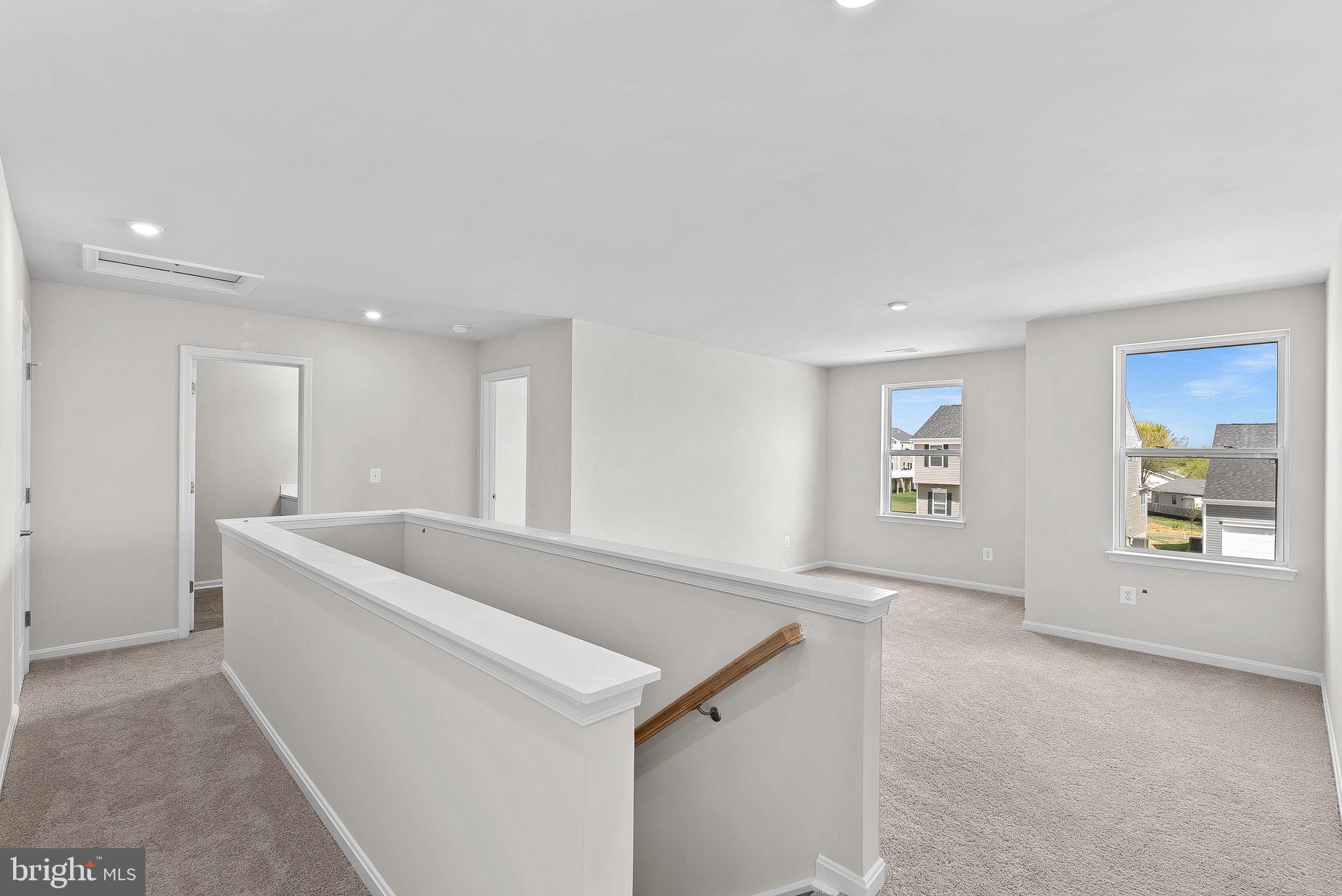 HUNTWELL WEST - Residential