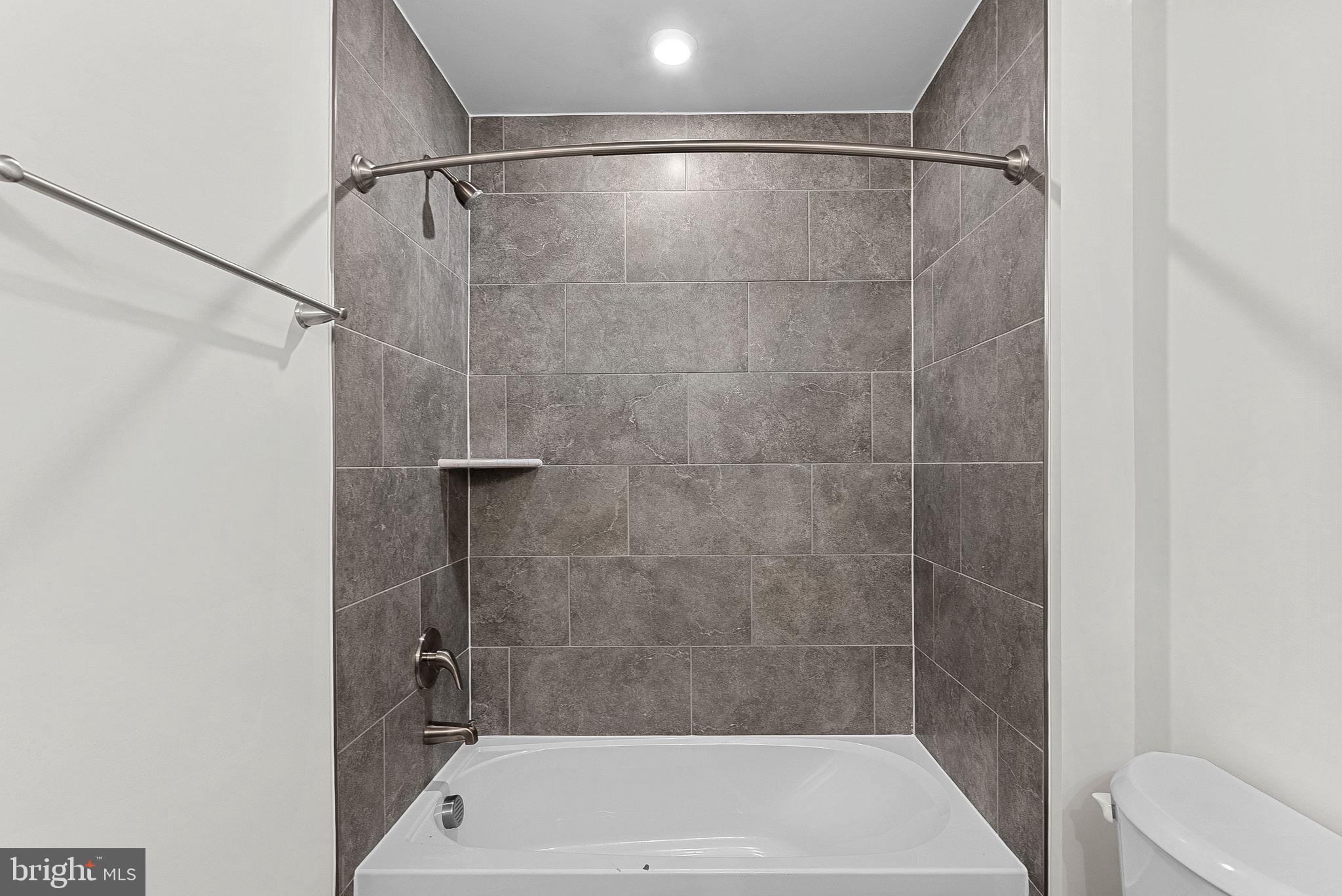 HUNTWELL WEST - Residential