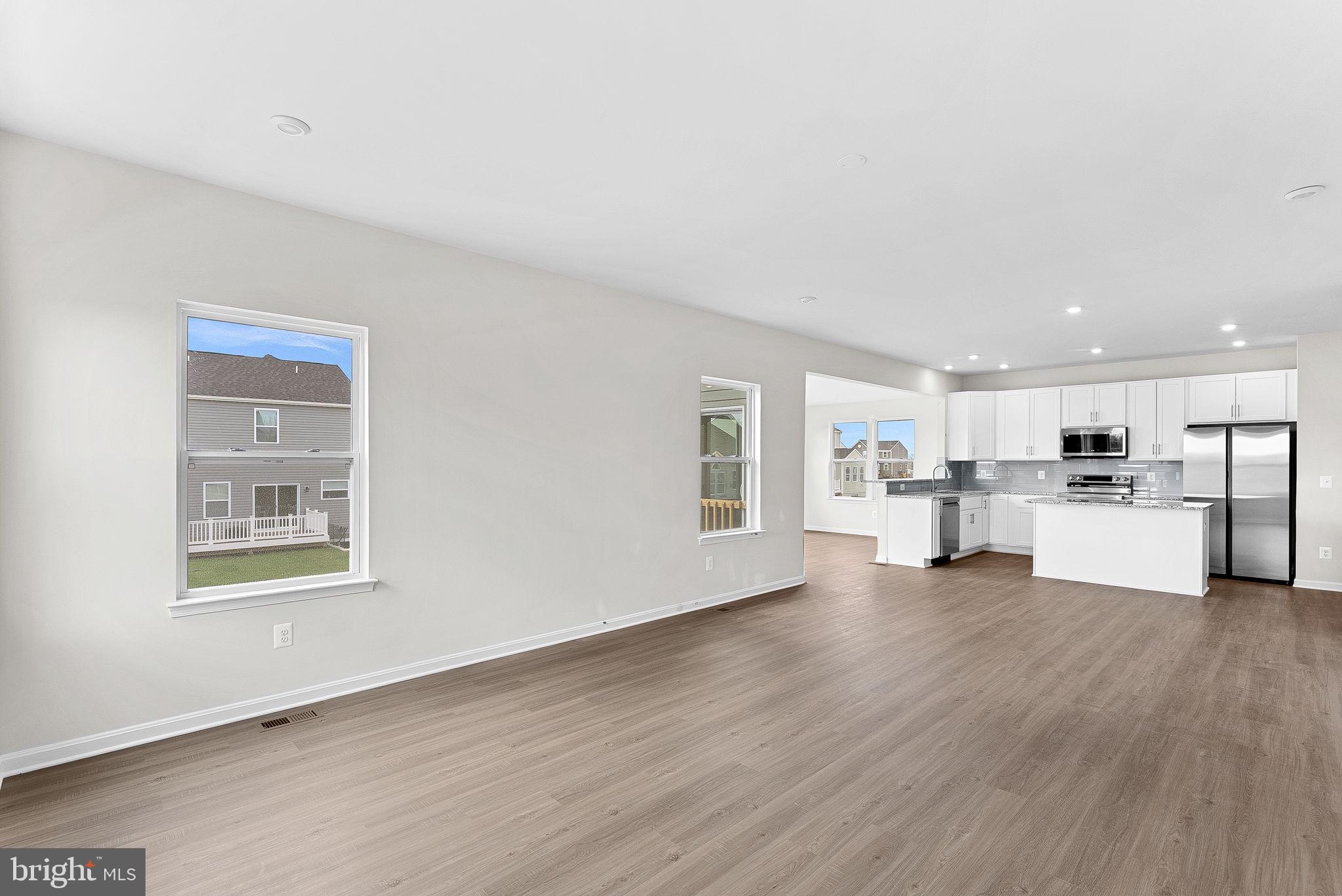 HUNTWELL WEST - Residential