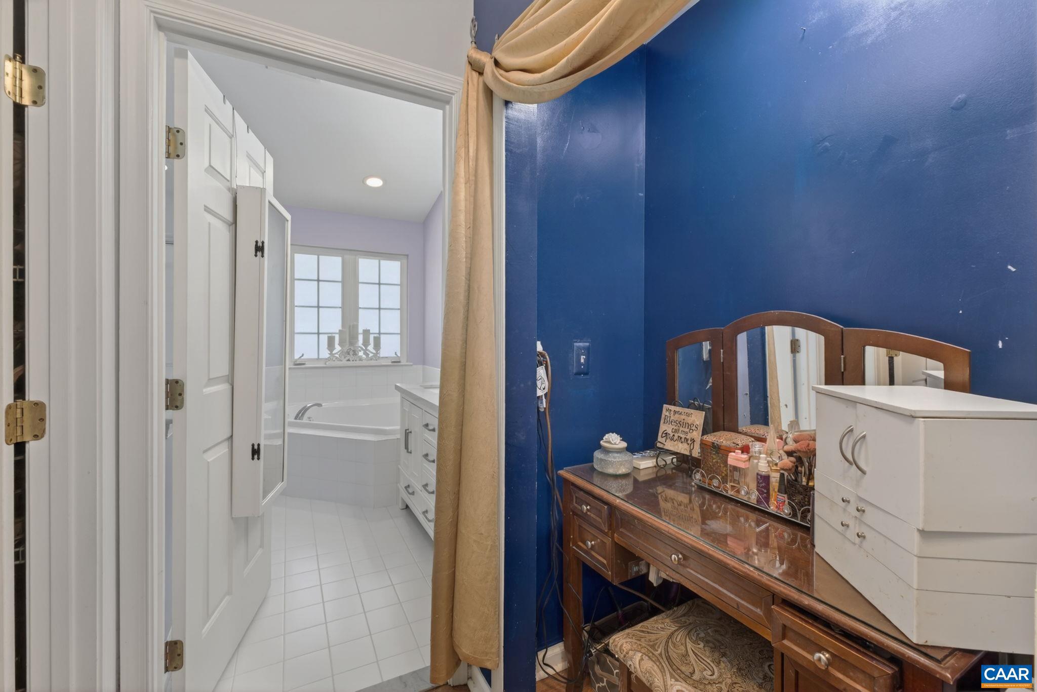 MOUNTAIN VIEW ESTATES - Residential