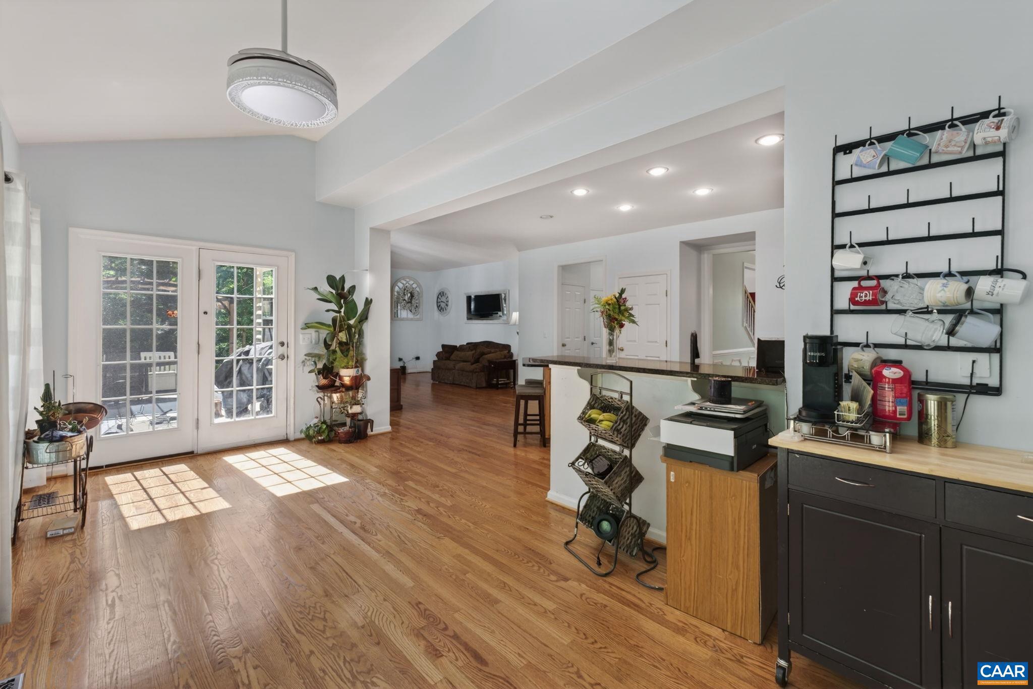 MOUNTAIN VIEW ESTATES - Residential