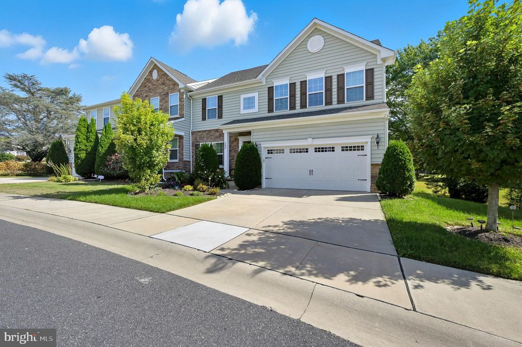 Photo of 705 Stonehouse Way, HOCKESSIN, DE 19707 (MLS # DENC2090566)