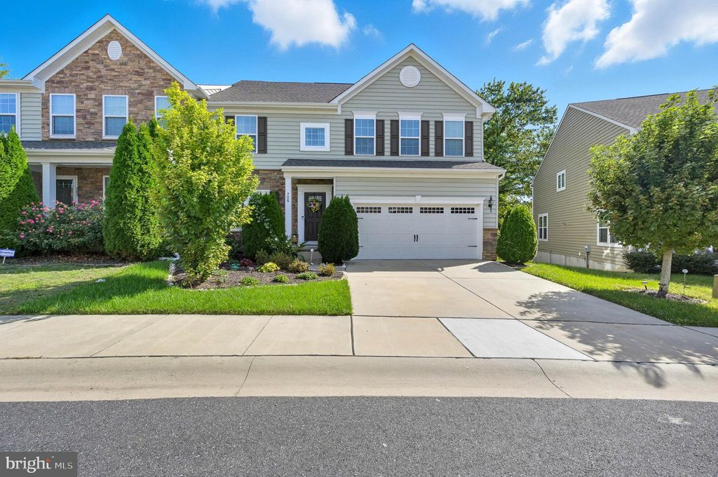 Photo of 705 Stonehouse Way, HOCKESSIN, DE 19707 (MLS # DENC2090566)
