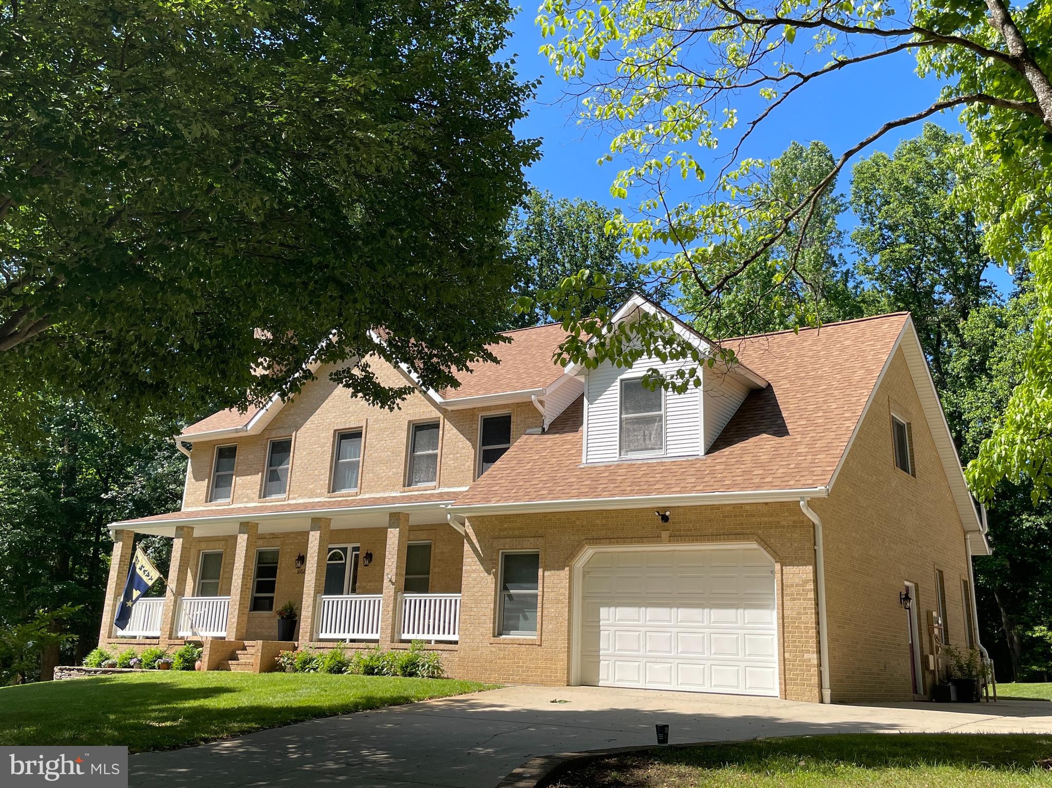 1602 LOCKSLEY DRIVE