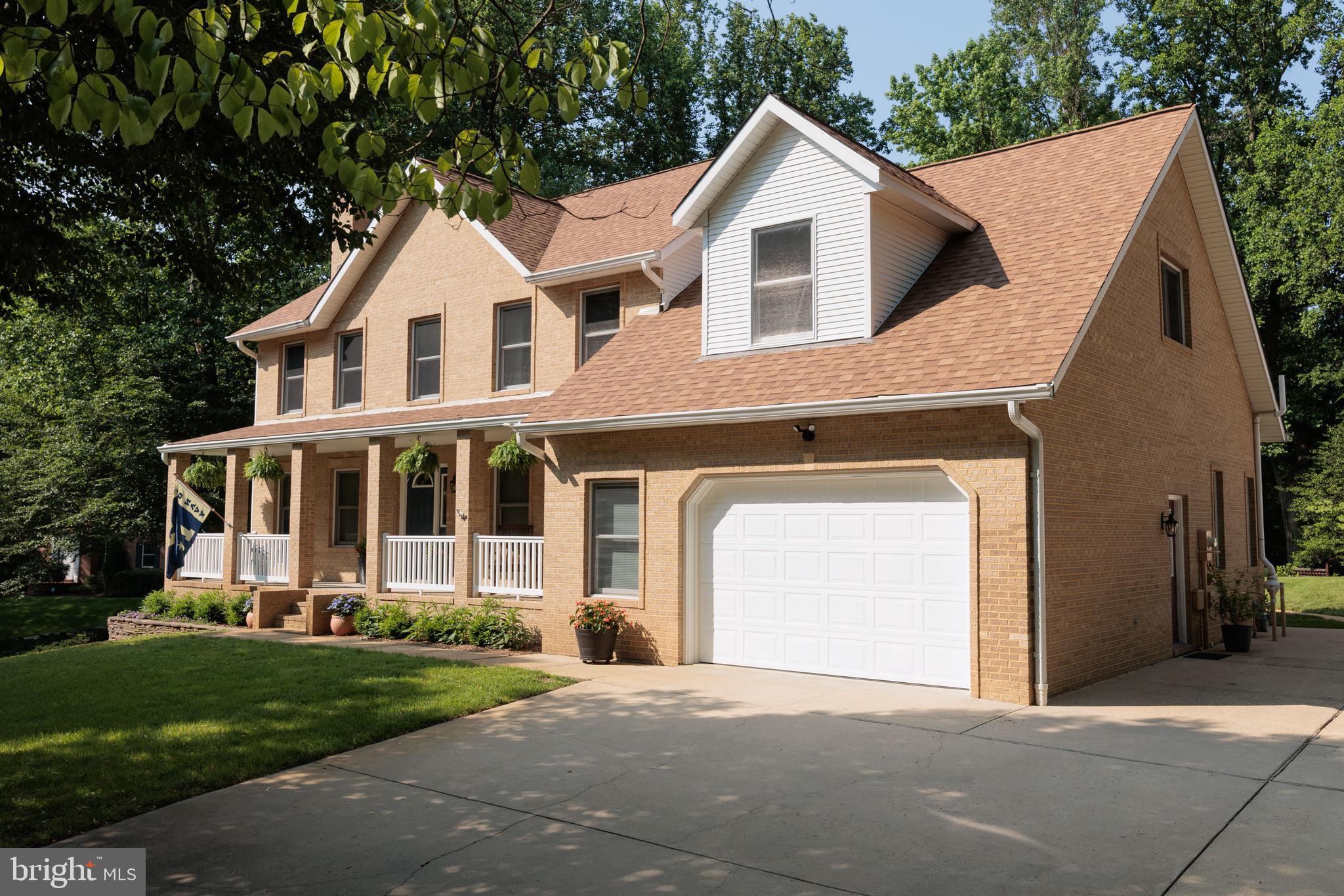 1602 LOCKSLEY DRIVE