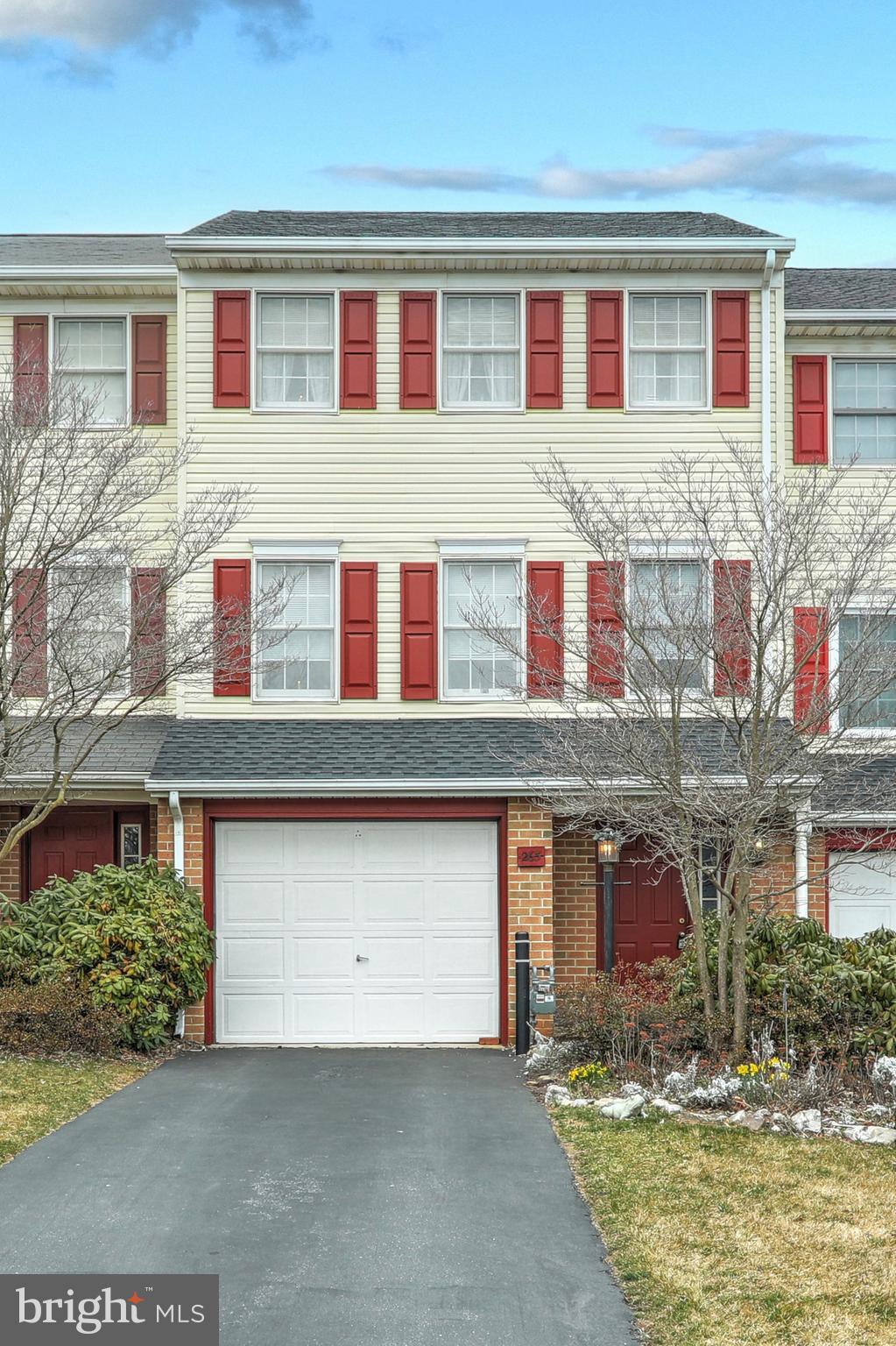 WOODMONT ESTATES - Residential