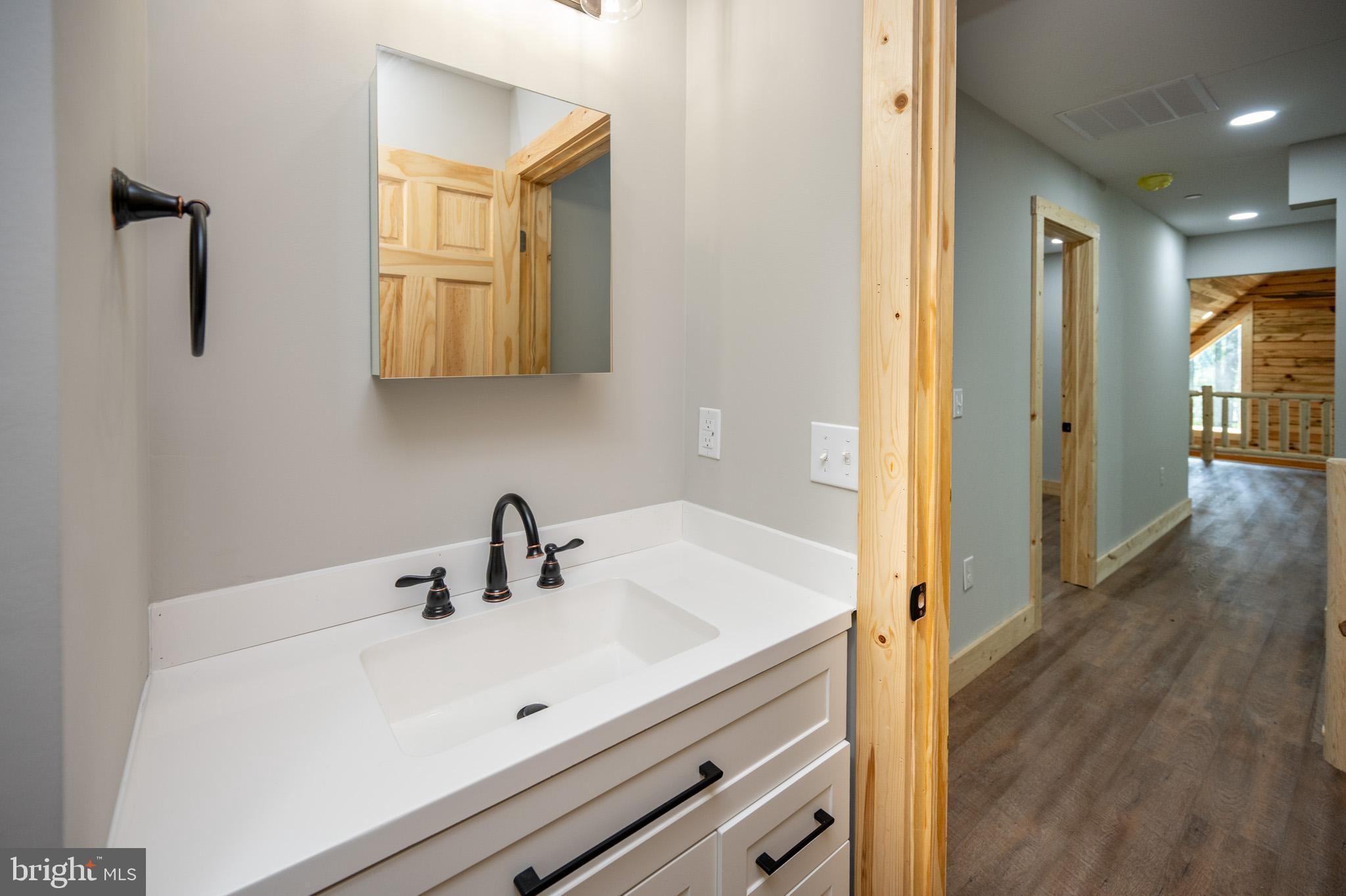 DEEP CREEK ESTATES - Residential