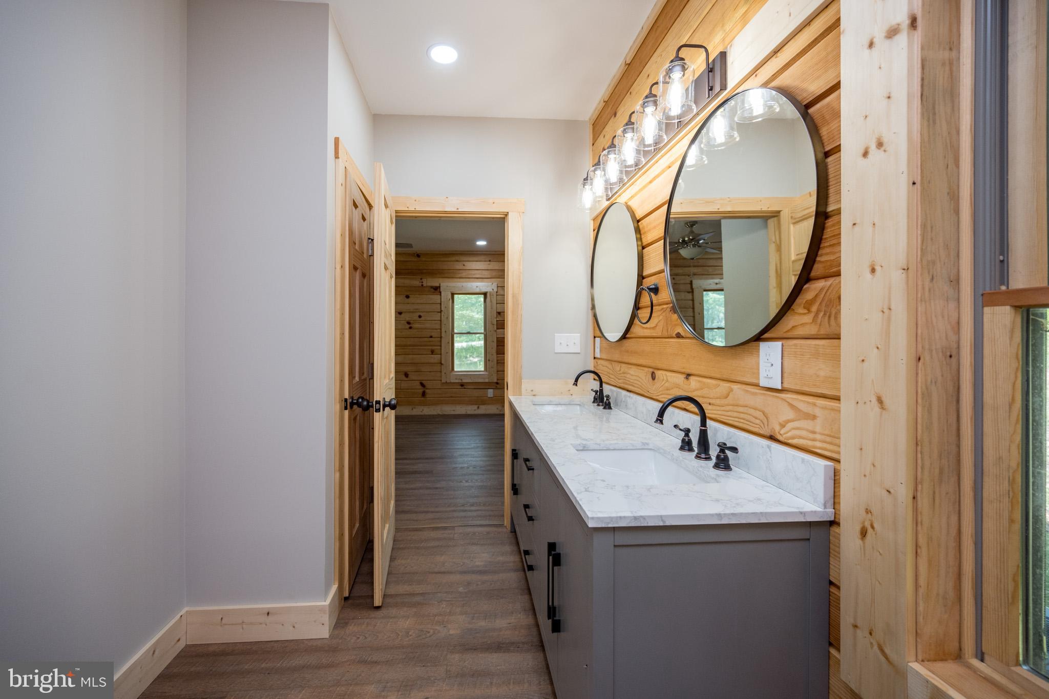 DEEP CREEK ESTATES - Residential