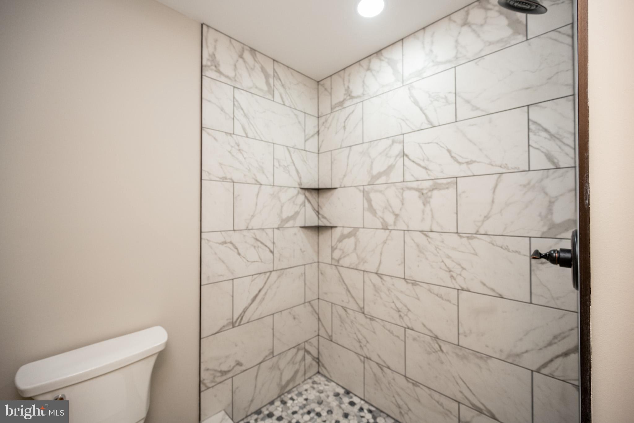 DEEP CREEK ESTATES - Residential