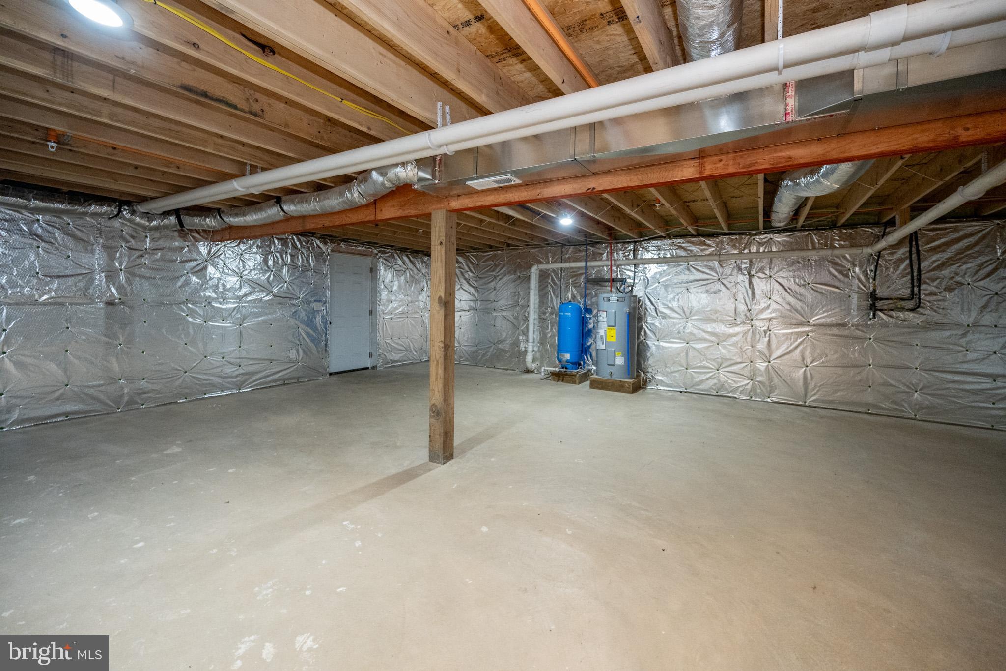 DEEP CREEK ESTATES - Residential