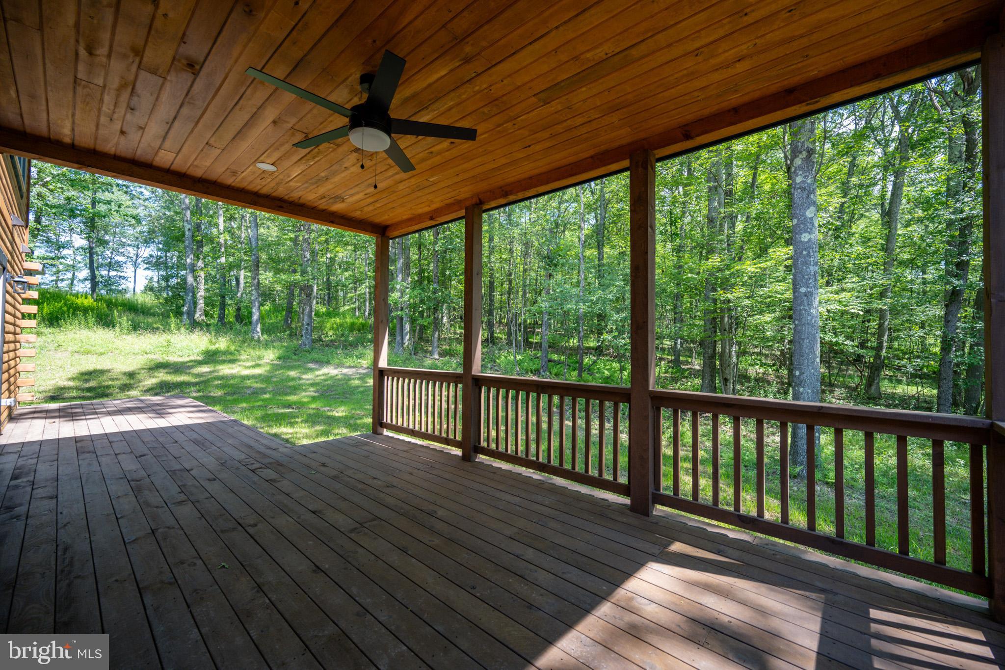 DEEP CREEK ESTATES - Residential