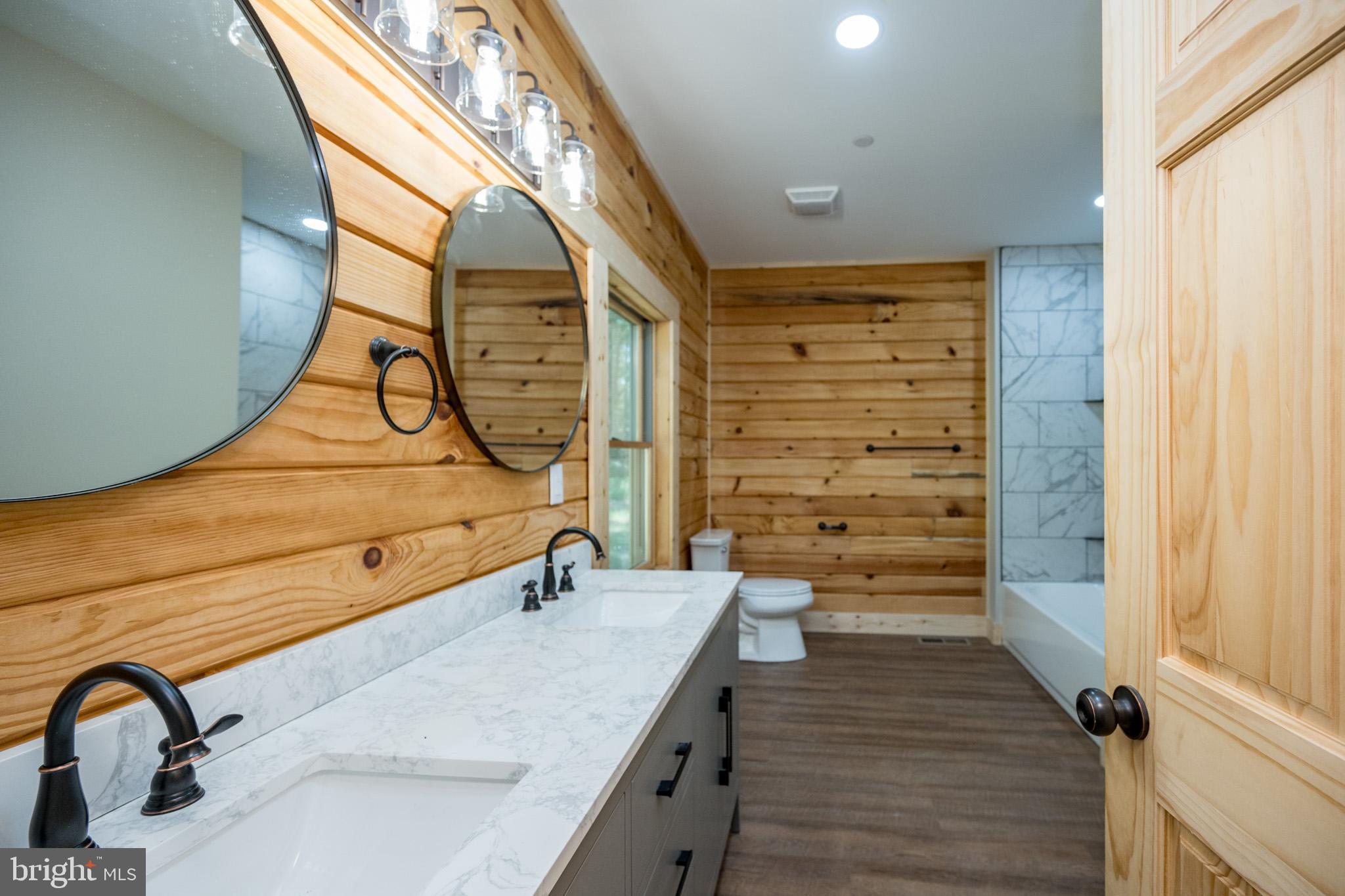 DEEP CREEK ESTATES - Residential