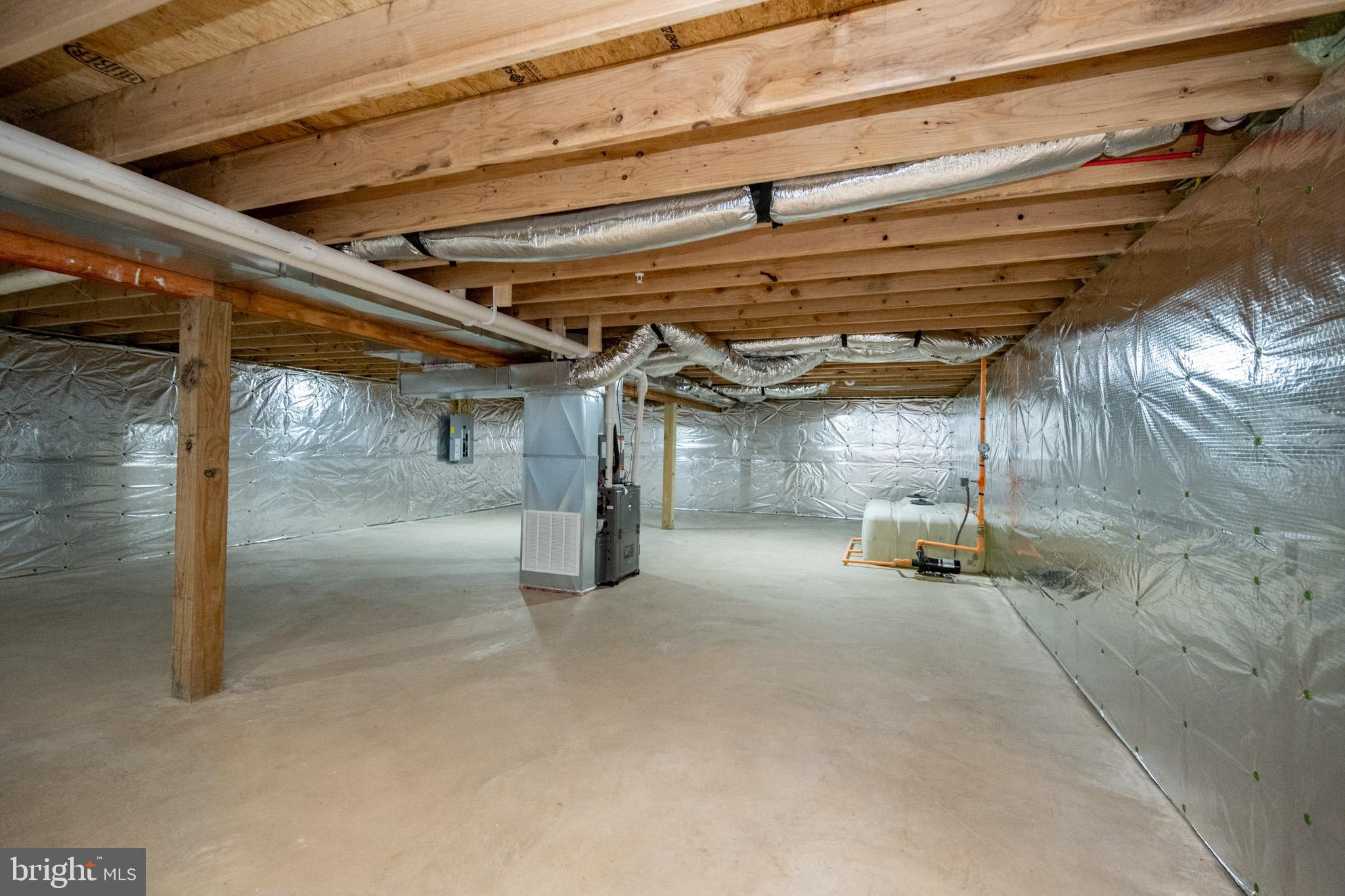 DEEP CREEK ESTATES - Residential