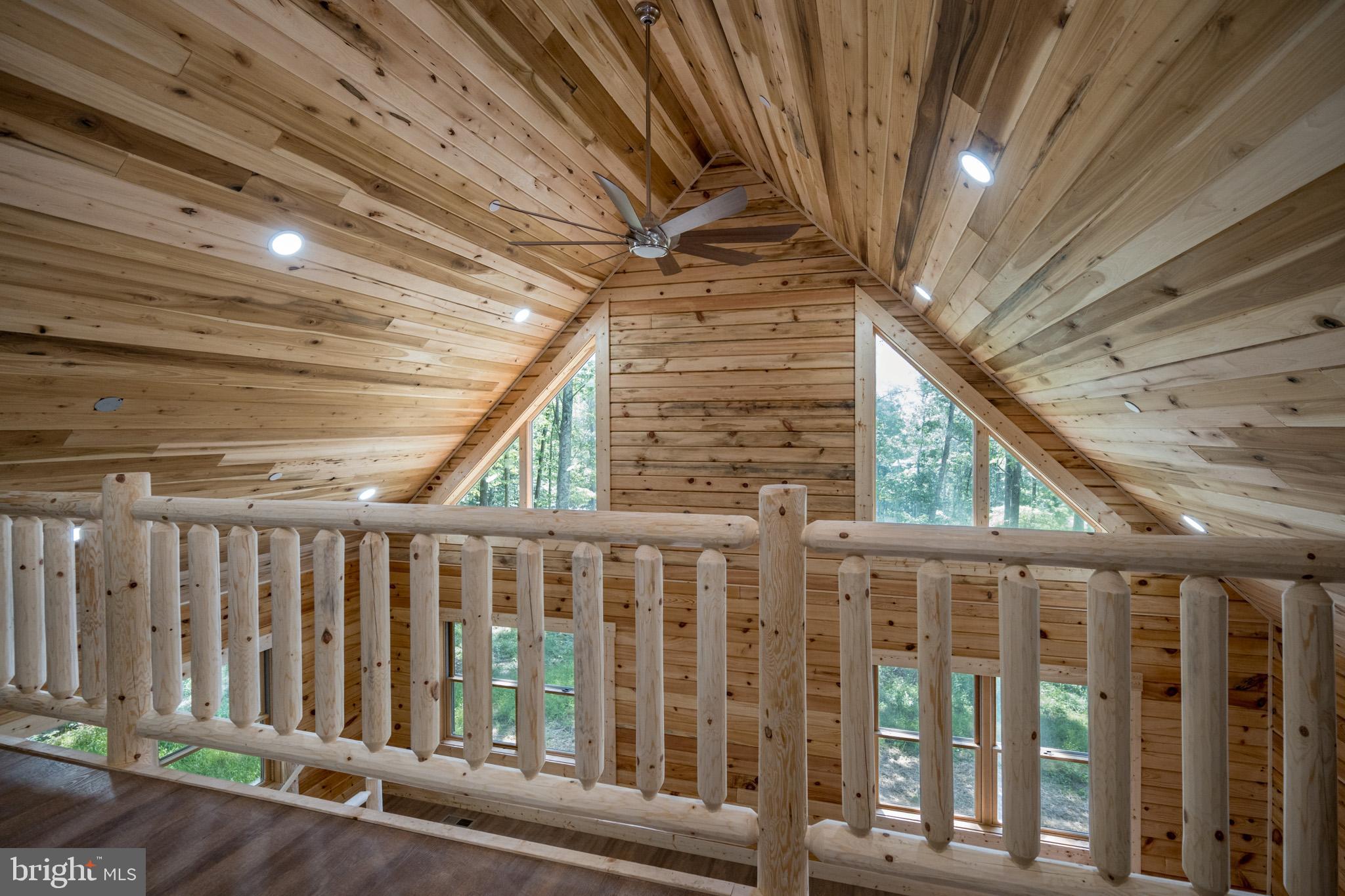 DEEP CREEK ESTATES - Residential