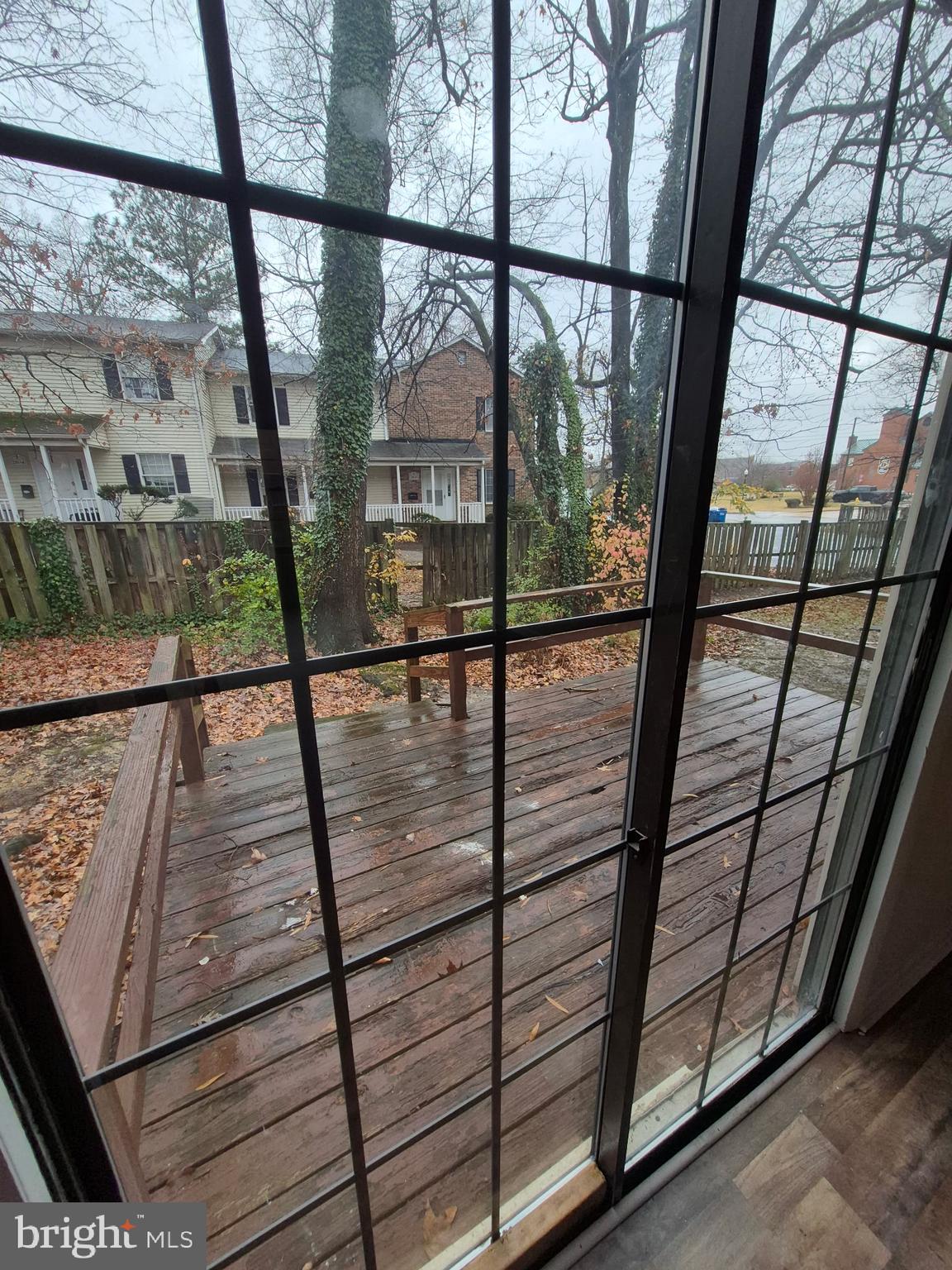 COLONY SQUARE - Residential