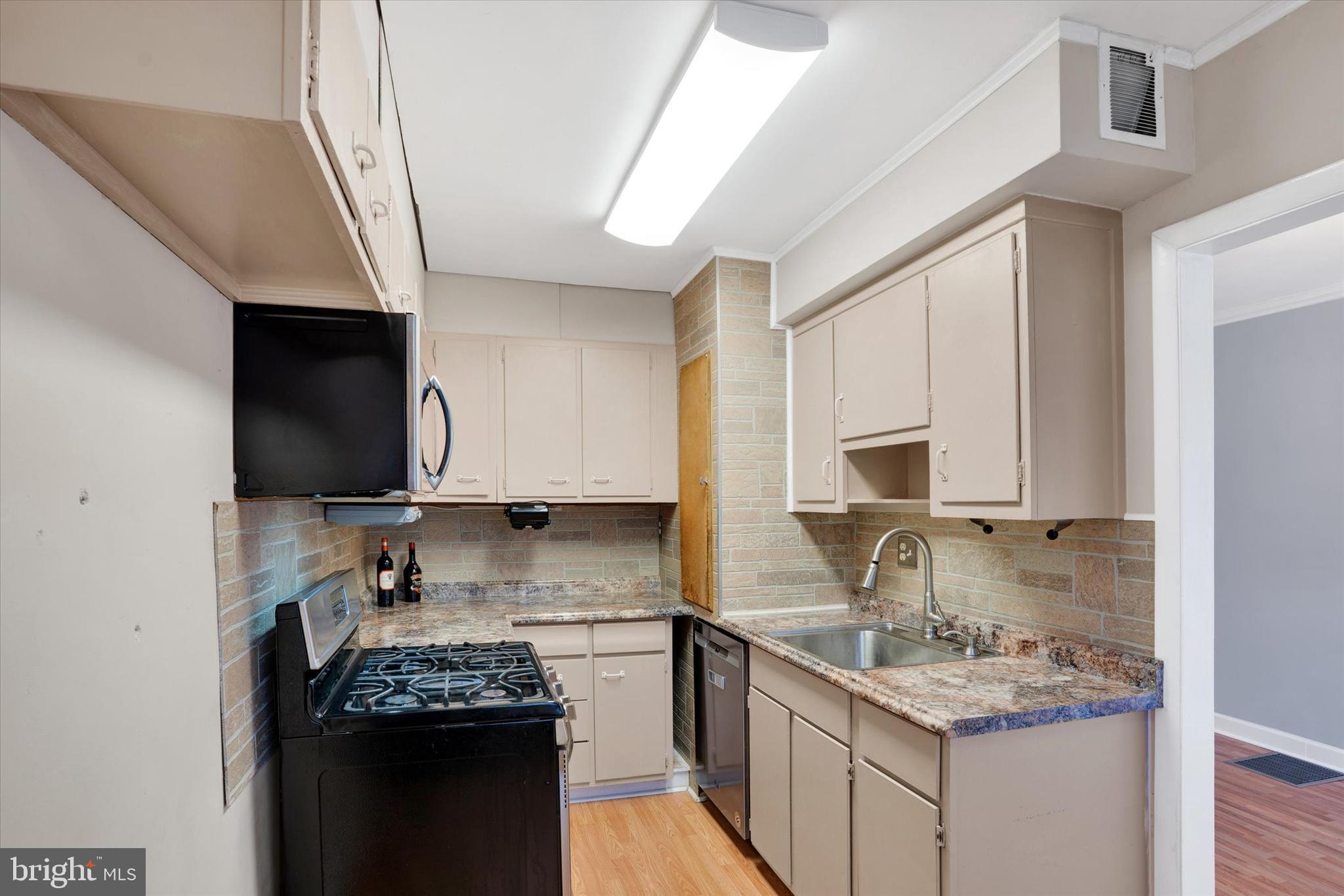 MAYFAIR - Residential