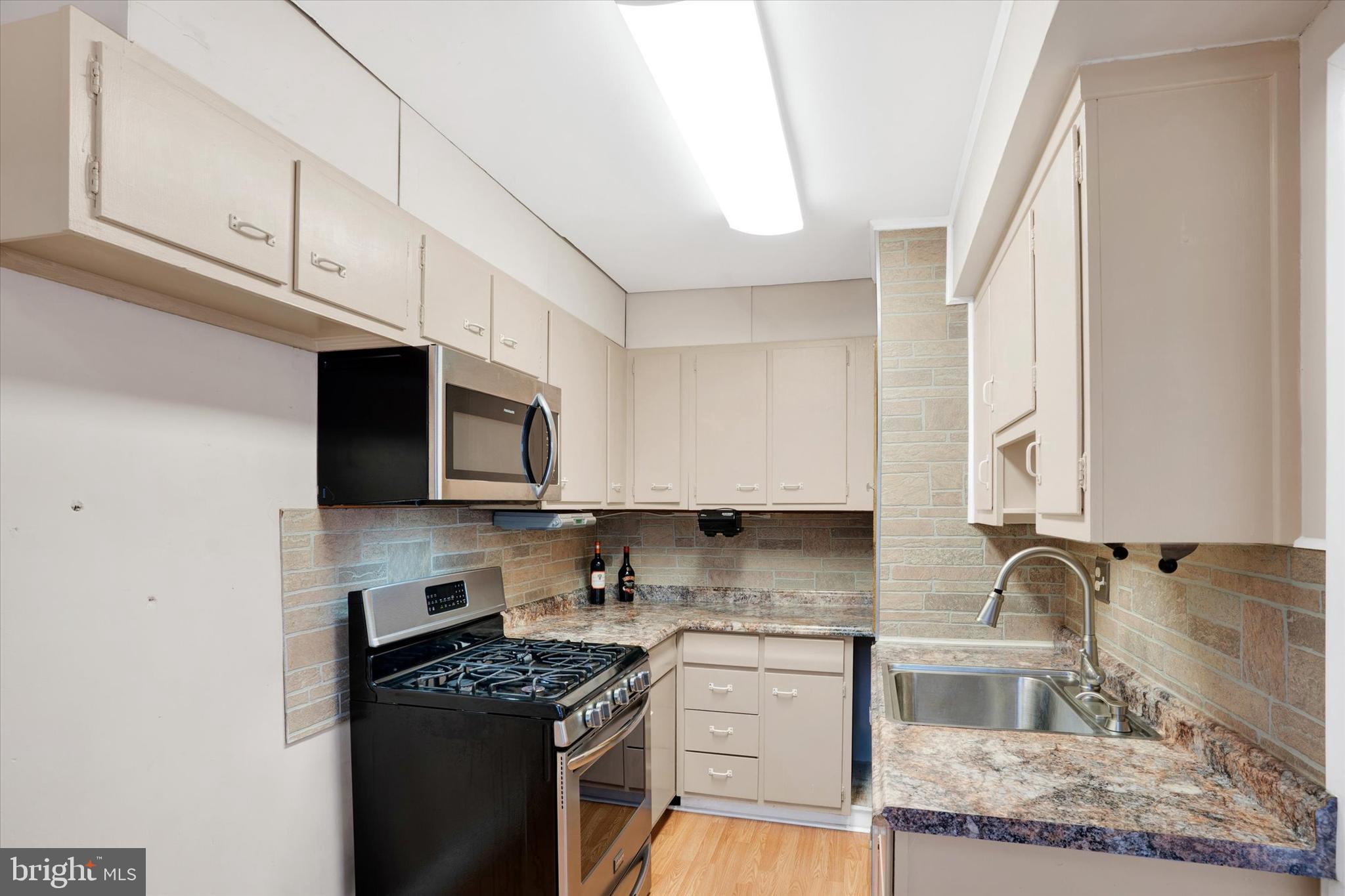 MAYFAIR - Residential