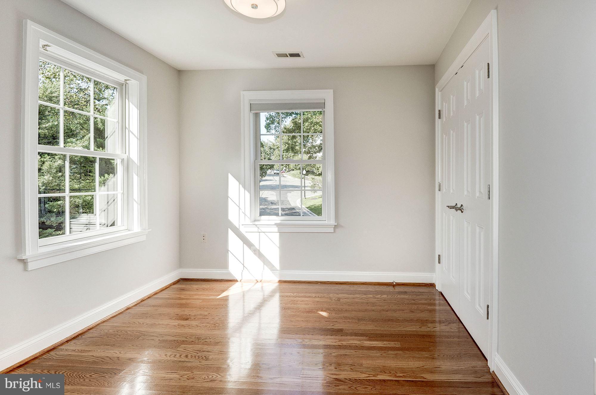 LYON PARK - Residential