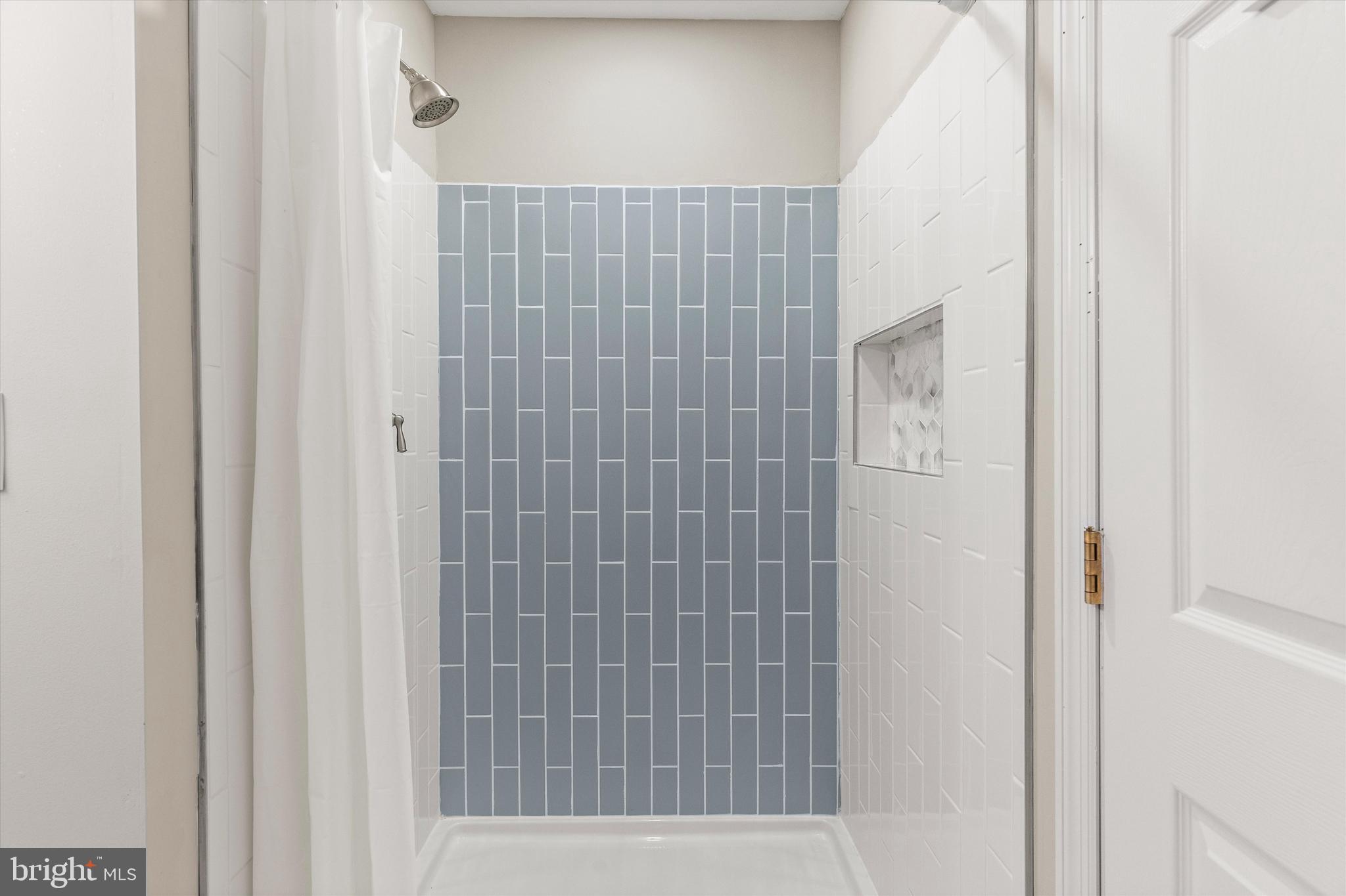 GLENN ACRES - Residential Lease