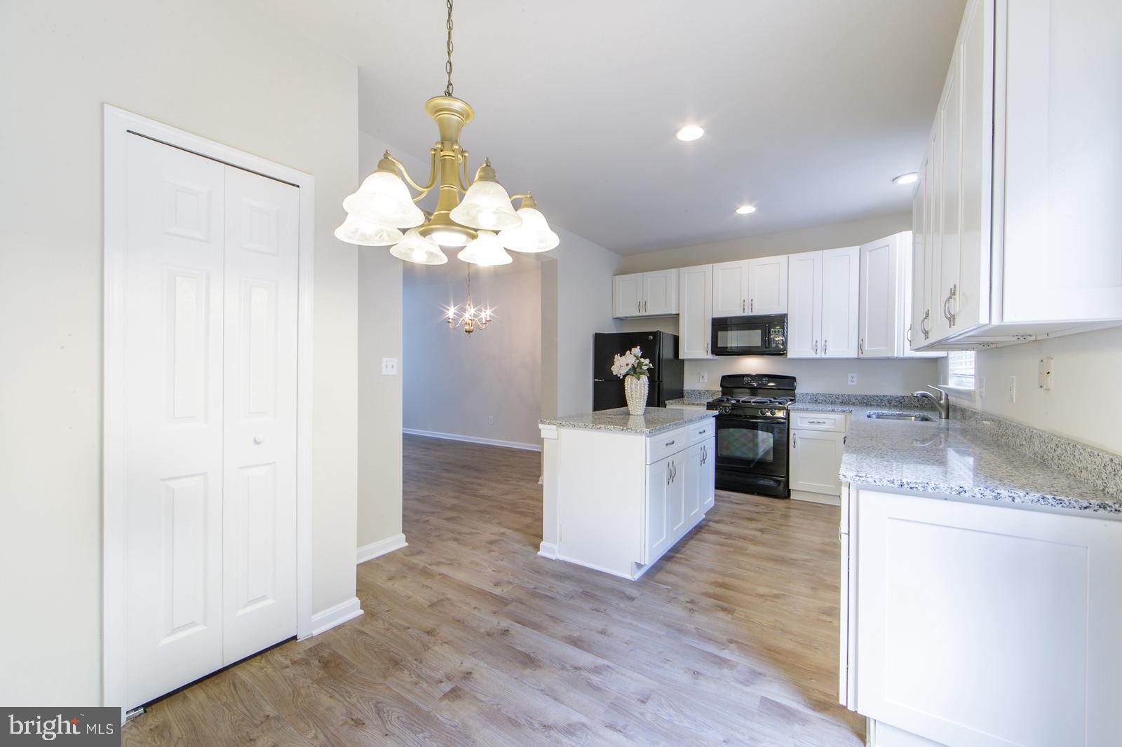 ASHBURN FARM - Residential Lease