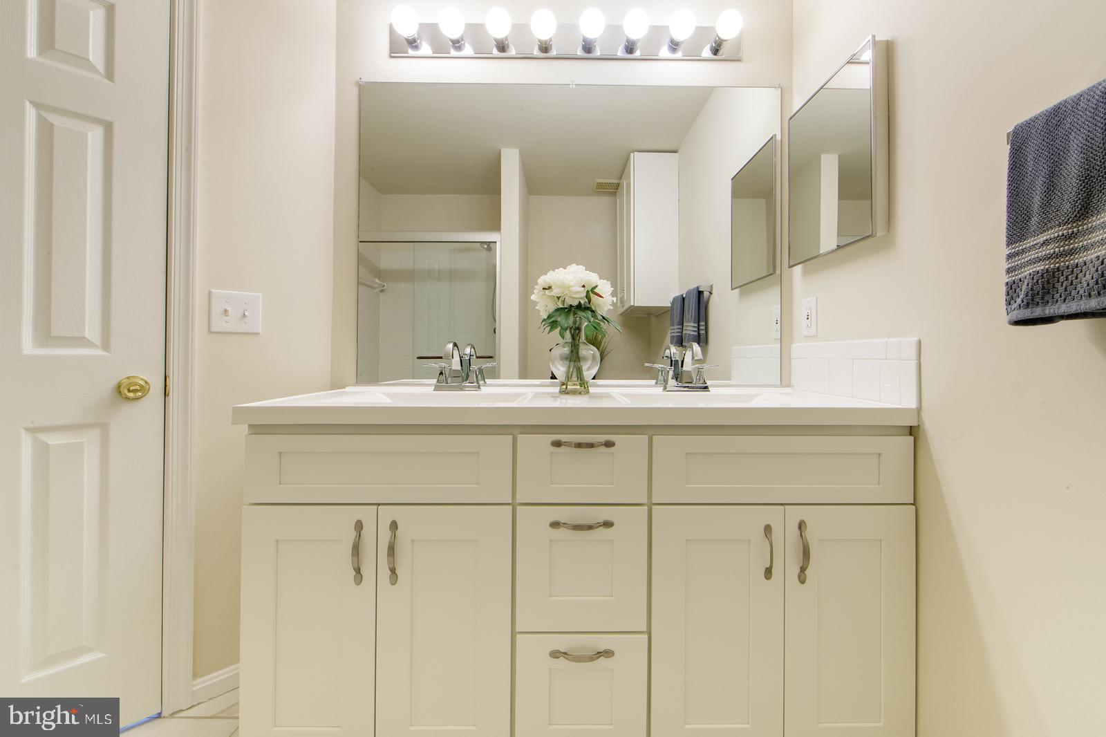 ASHBURN FARM - Residential Lease